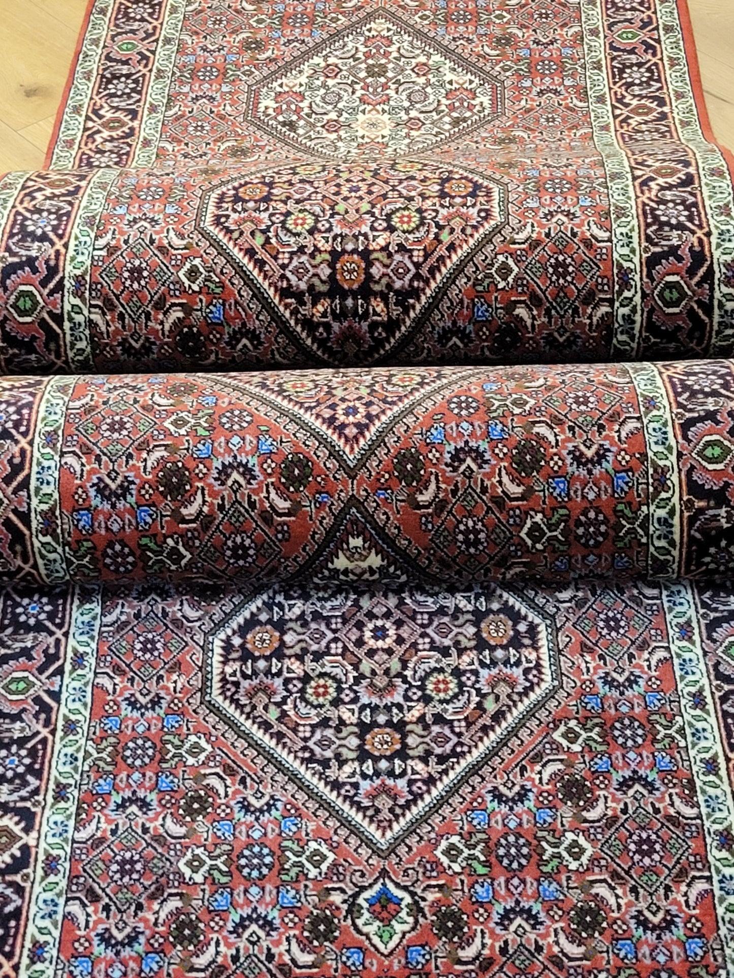 Handgeknüpfter Perser Teppich aus Korkwolle Bidjar Metallion