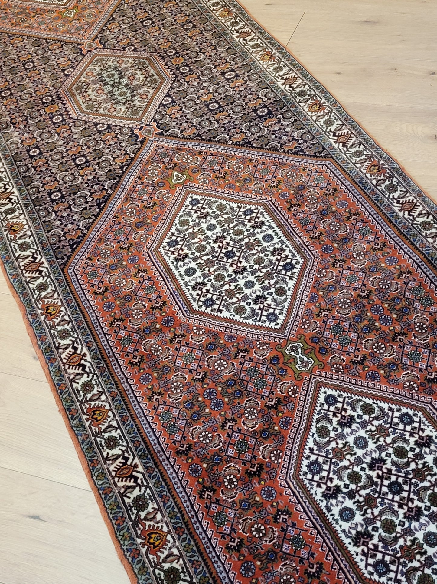 Exklusiver handgeknüpfter Bidjar-Perser Teppich aus Korkwolle