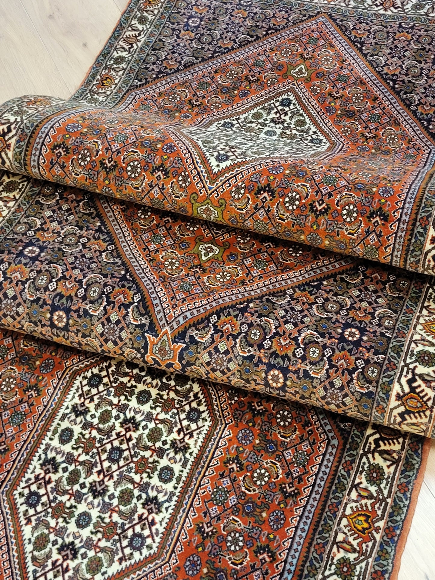 Exklusiver handgeknüpfter Bidjar-Perser Teppich aus Korkwolle