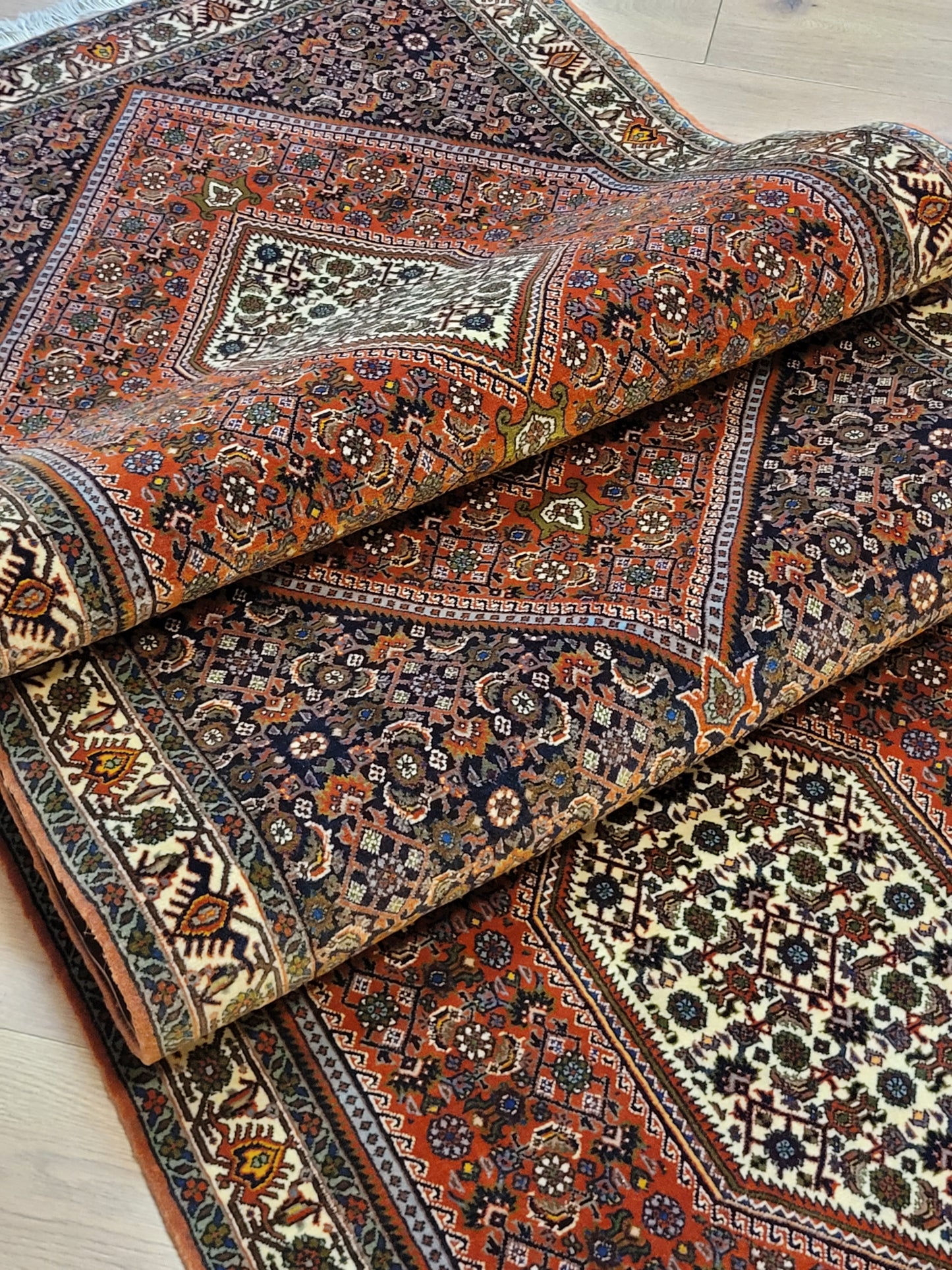 Exklusiver handgeknüpfter Bidjar-Perser Teppich aus Korkwolle