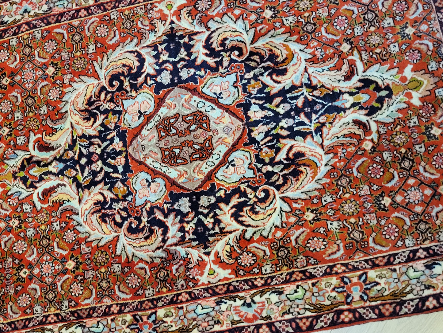 Handgeknüpfter Bidjar-Perser Teppich aus Korkwolle – Traditionelles Muster