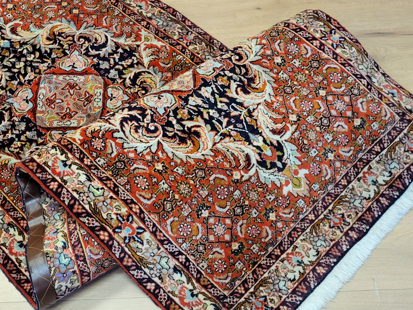 Handgeknüpfter Bidjar-Perser Teppich aus Korkwolle – Traditionelles Muster