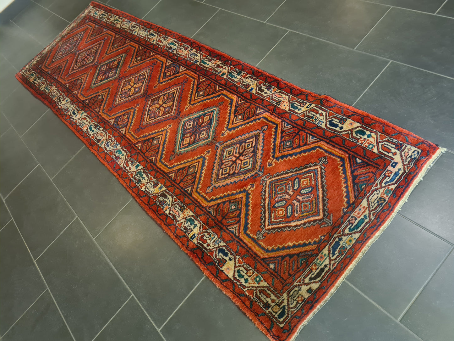 Perserteppich Orientteppich Handgeknüpfter Teppich Malaya 300x95cm