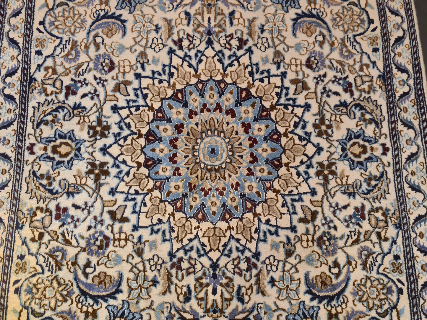 Perserteppich Orientteppich Handgeknüpfter Teppich Nain 200x120cm