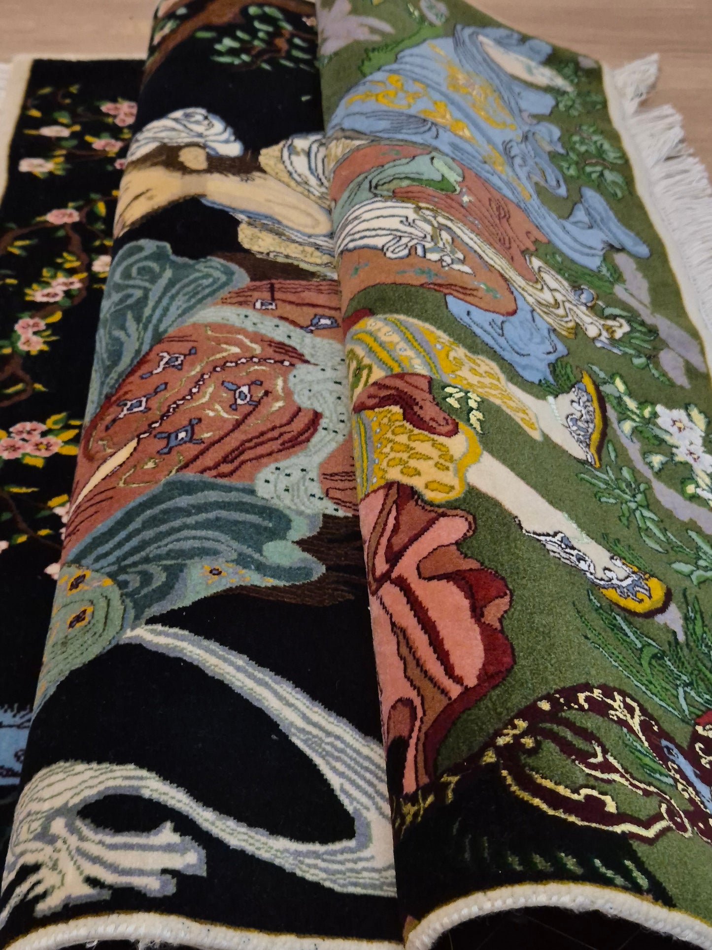 Täbriz Teppich Korkwolle mit Seide figürliche Darstellung