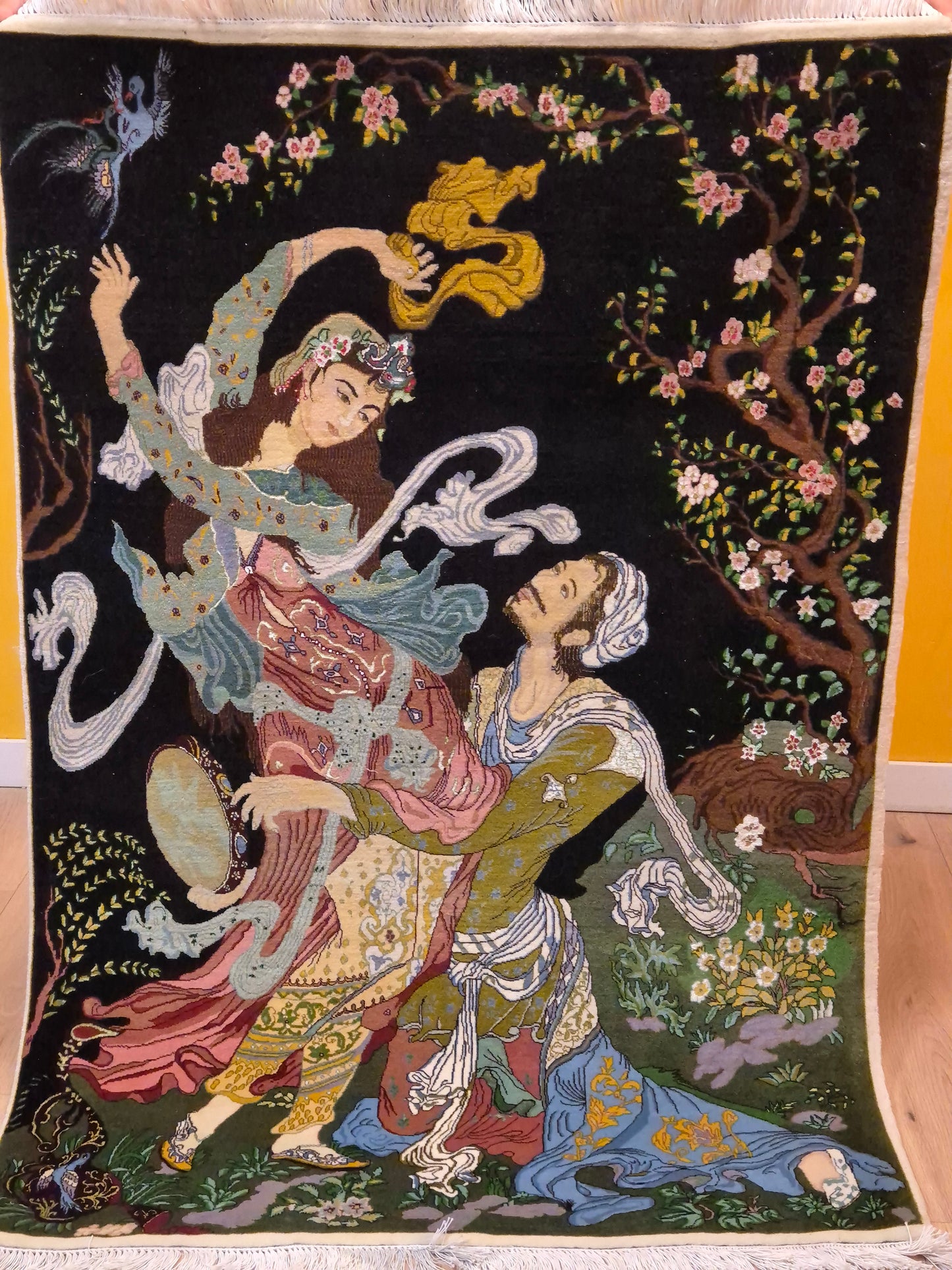 Täbriz Teppich Korkwolle mit Seide figürliche Darstellung