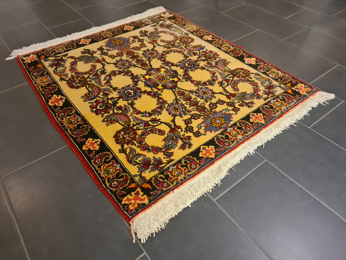Perserteppich Orientteppich Handgeknüpfter Teppich Isfahan 142x122cm
