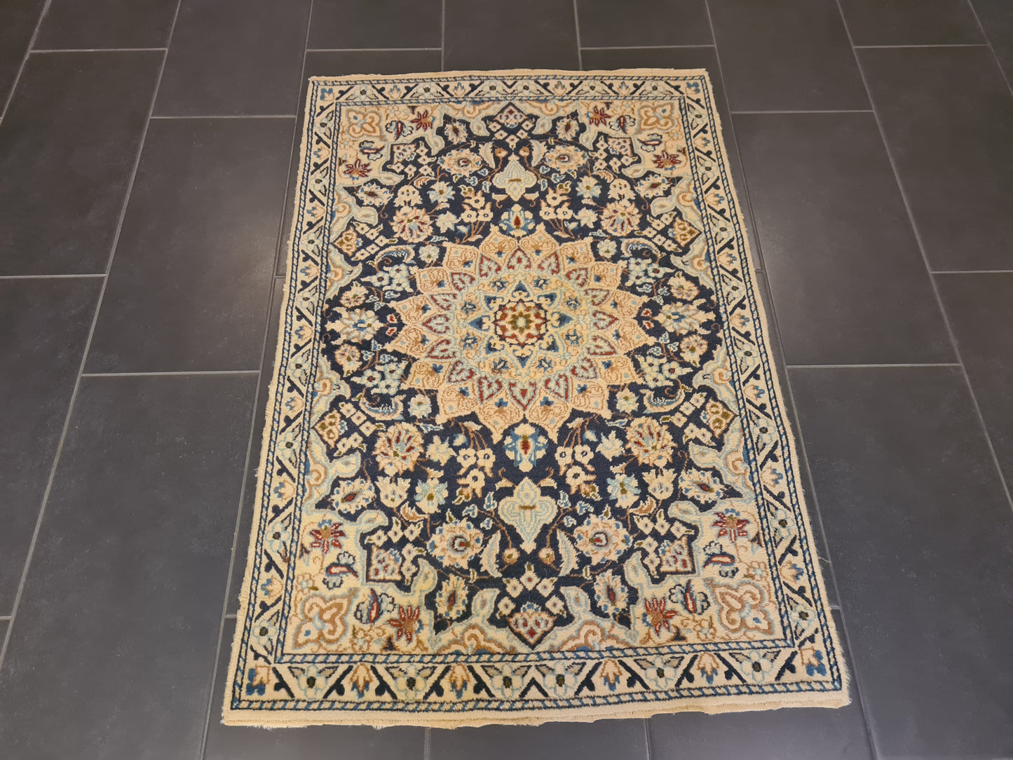 Perserteppich Orientteppich Handgeknüpfter Teppich Nain 130x90cm