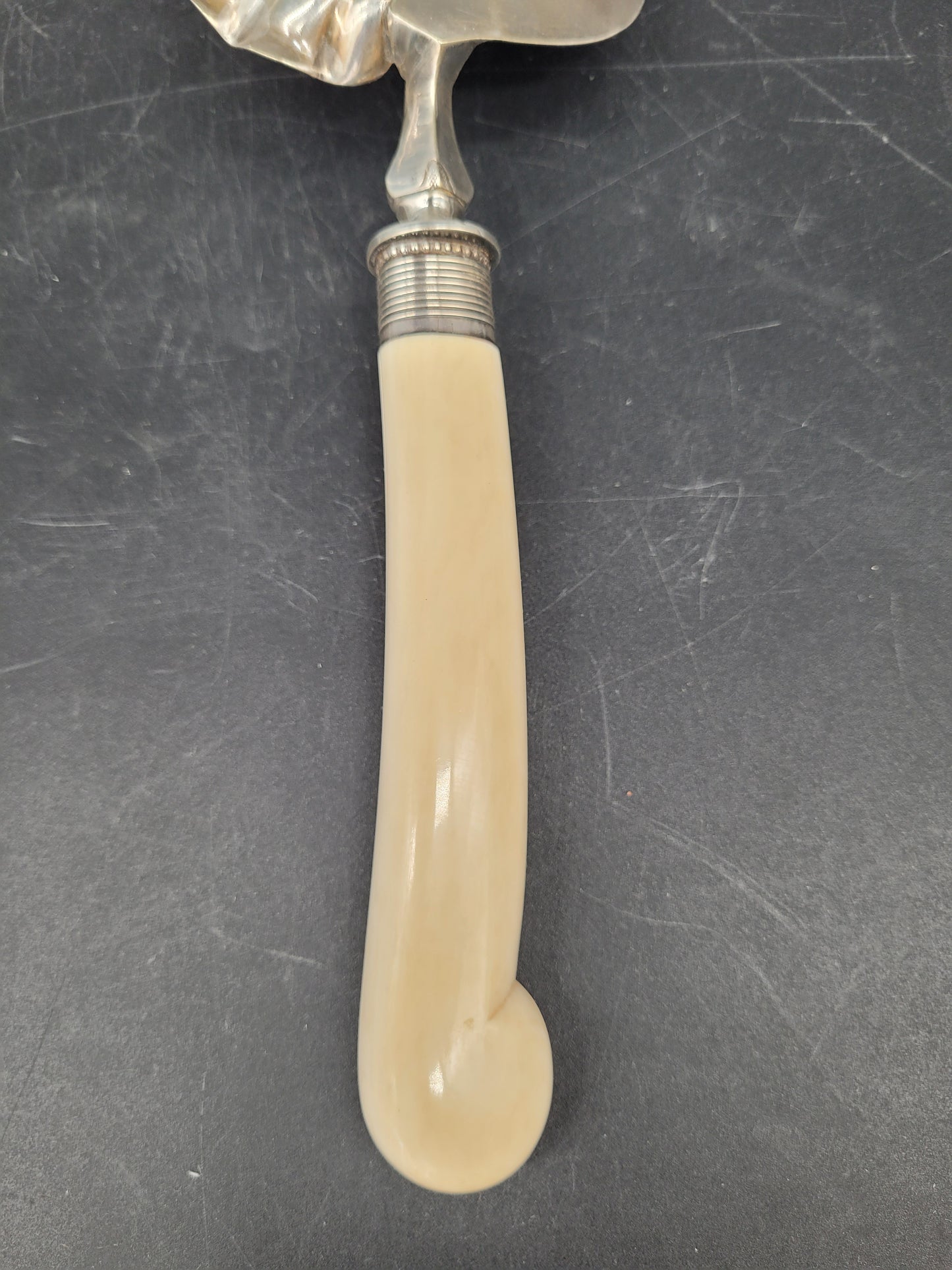 Antiker 925er Sterling Silber Tortenheber mit Blumenrelief aus England