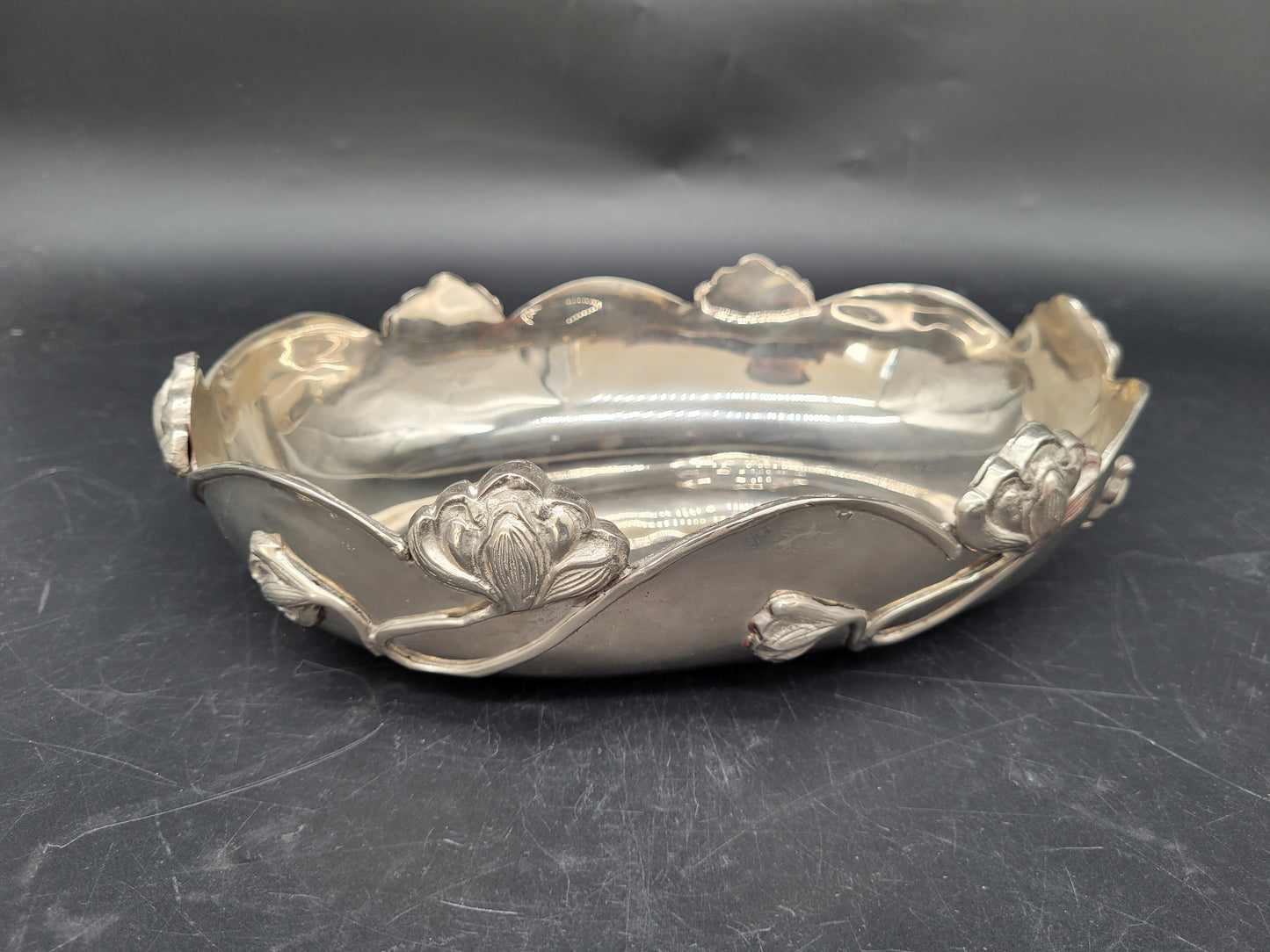 Dekorative Jugendstil Neusilber Schale Reich verziert 655g