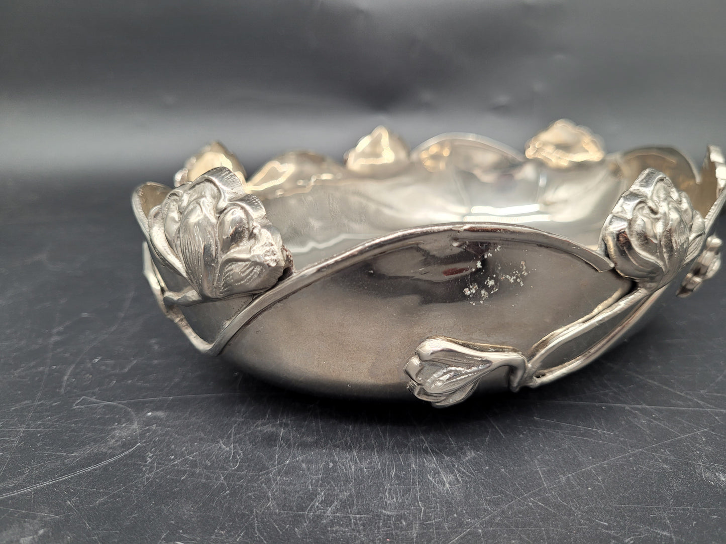 Dekorative Jugendstil Neusilber Schale Reich verziert 655g