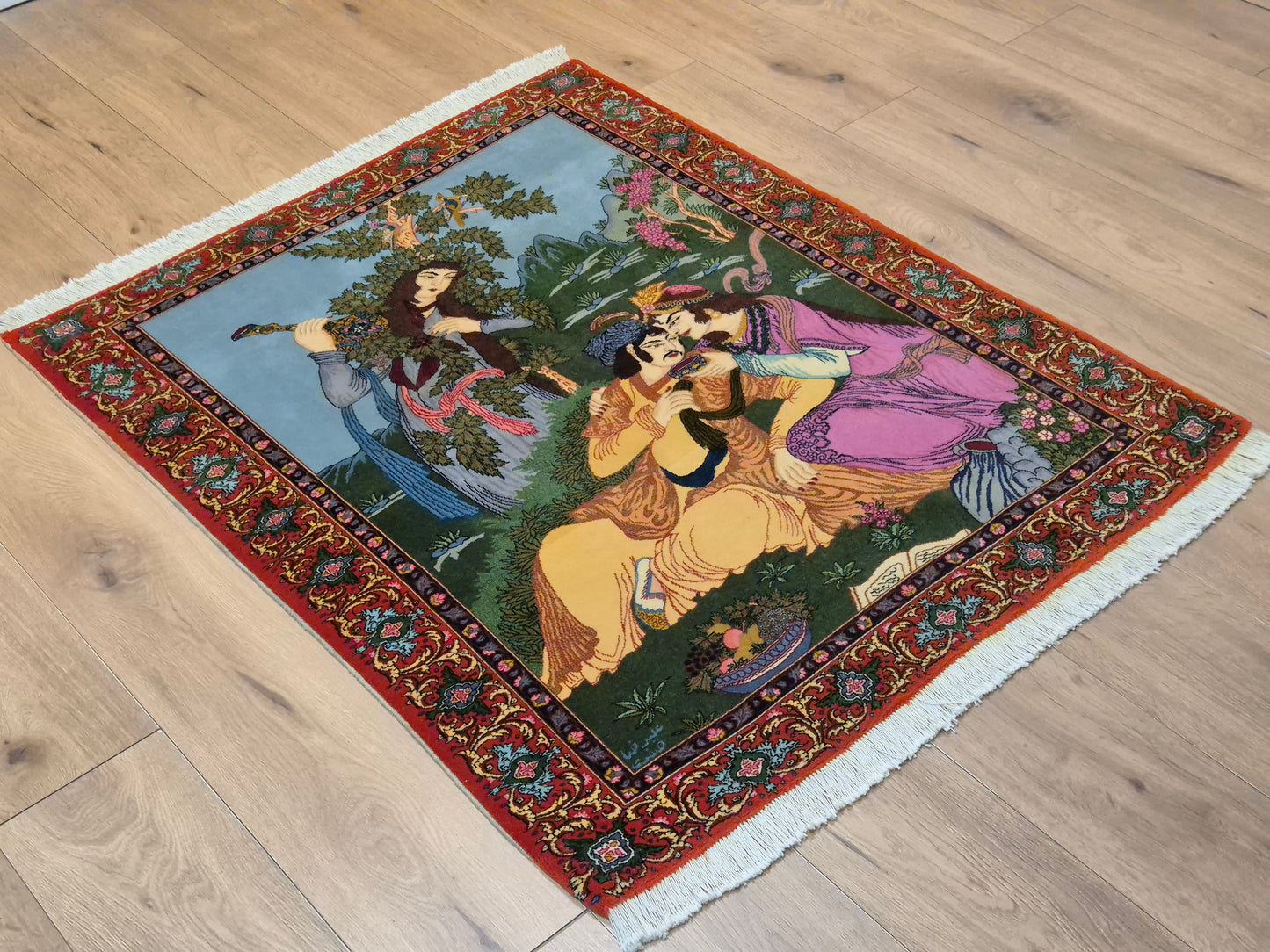 Täbriz Teppich Korkwolle figürliche Szene signiert 127×104 cm