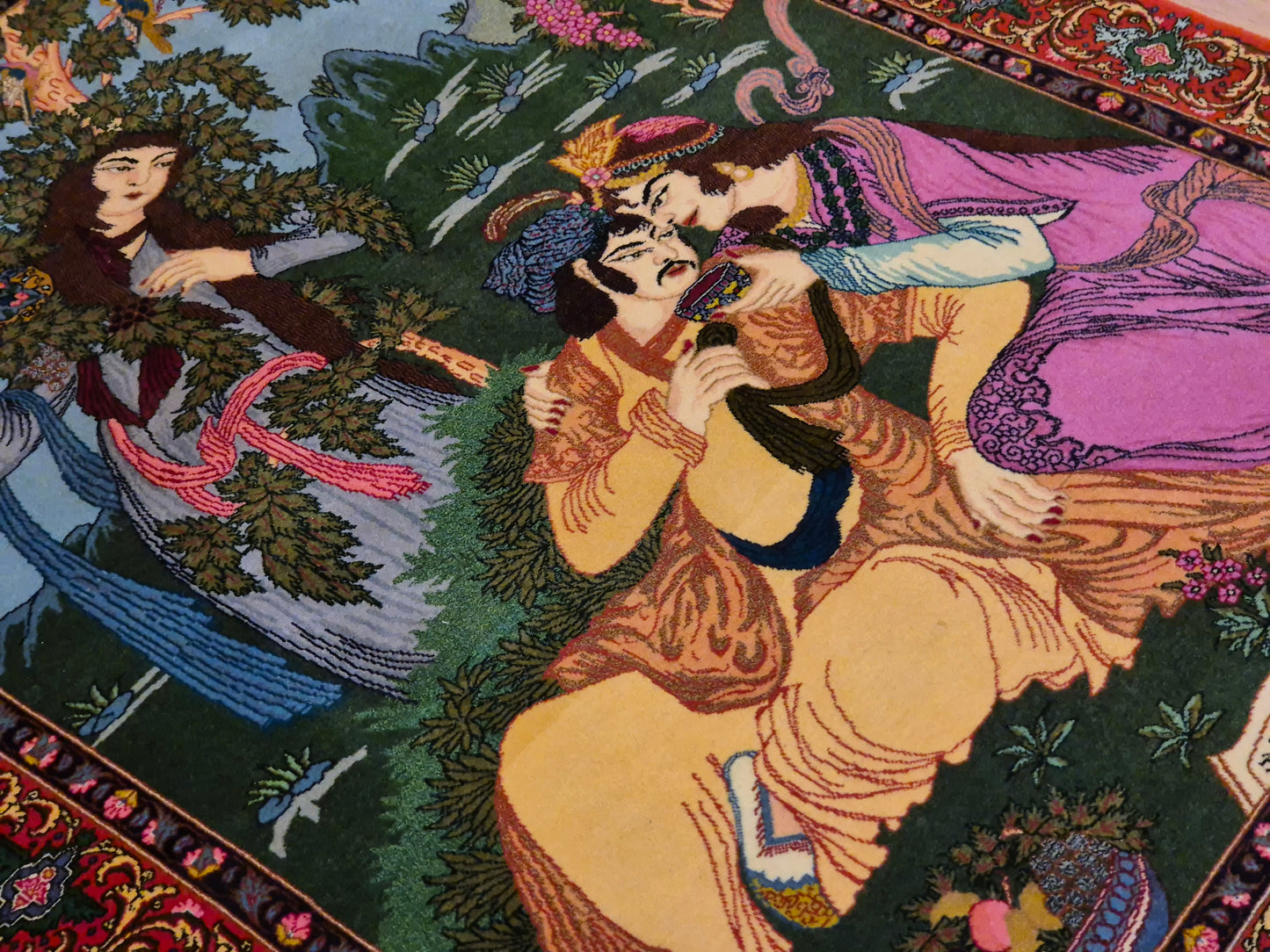 Täbriz Teppich Korkwolle figürliche Szene signiert 127×104 cm