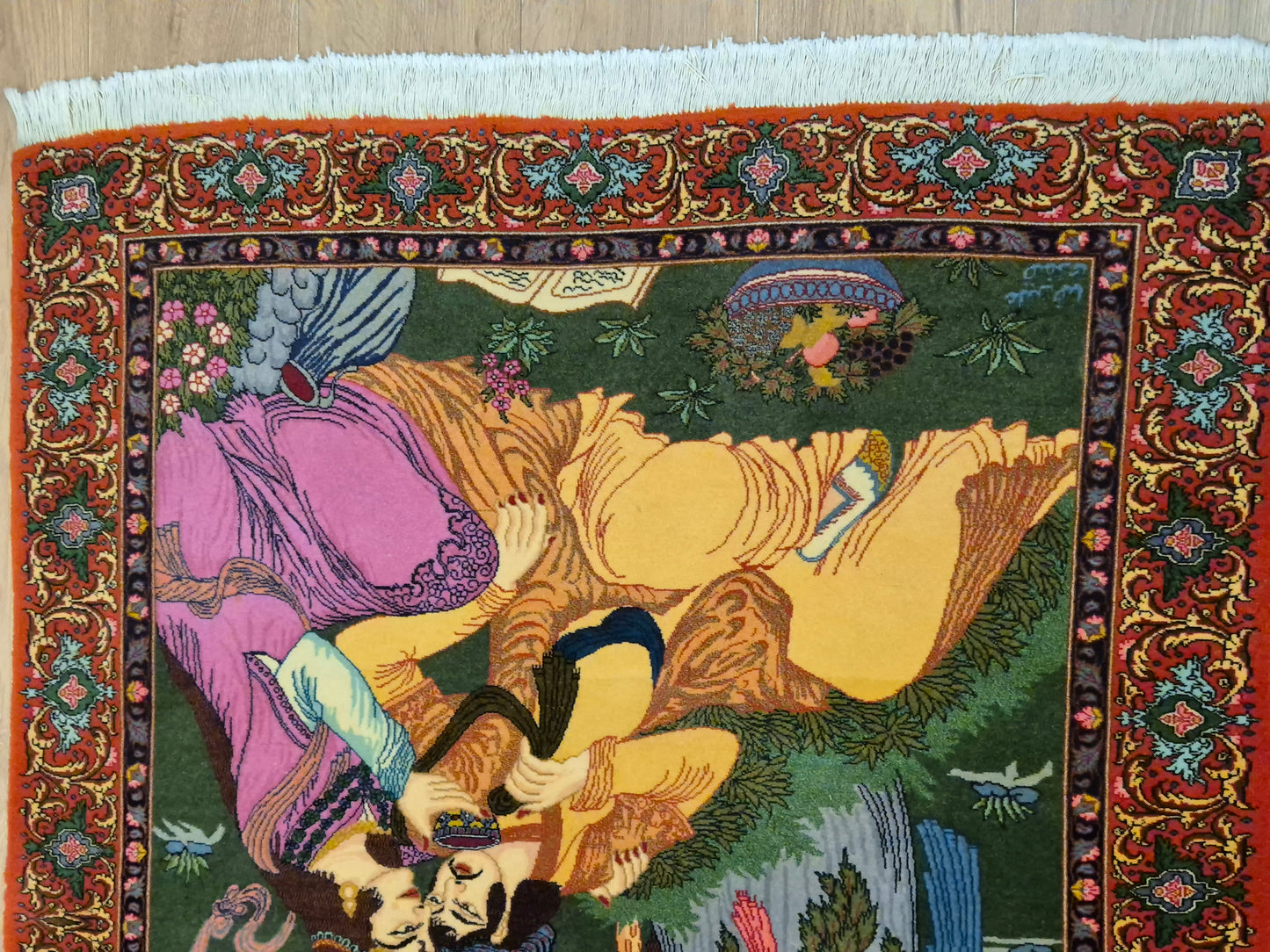 Täbriz Teppich Korkwolle figürliche Szene signiert 127×104 cm