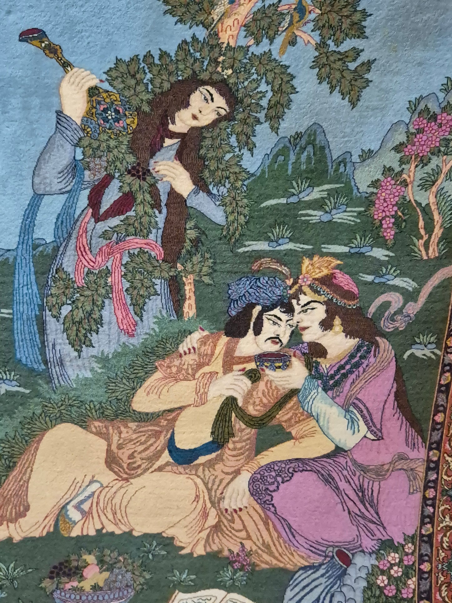 Täbriz Teppich Korkwolle figürliche Szene signiert 127×104 cm