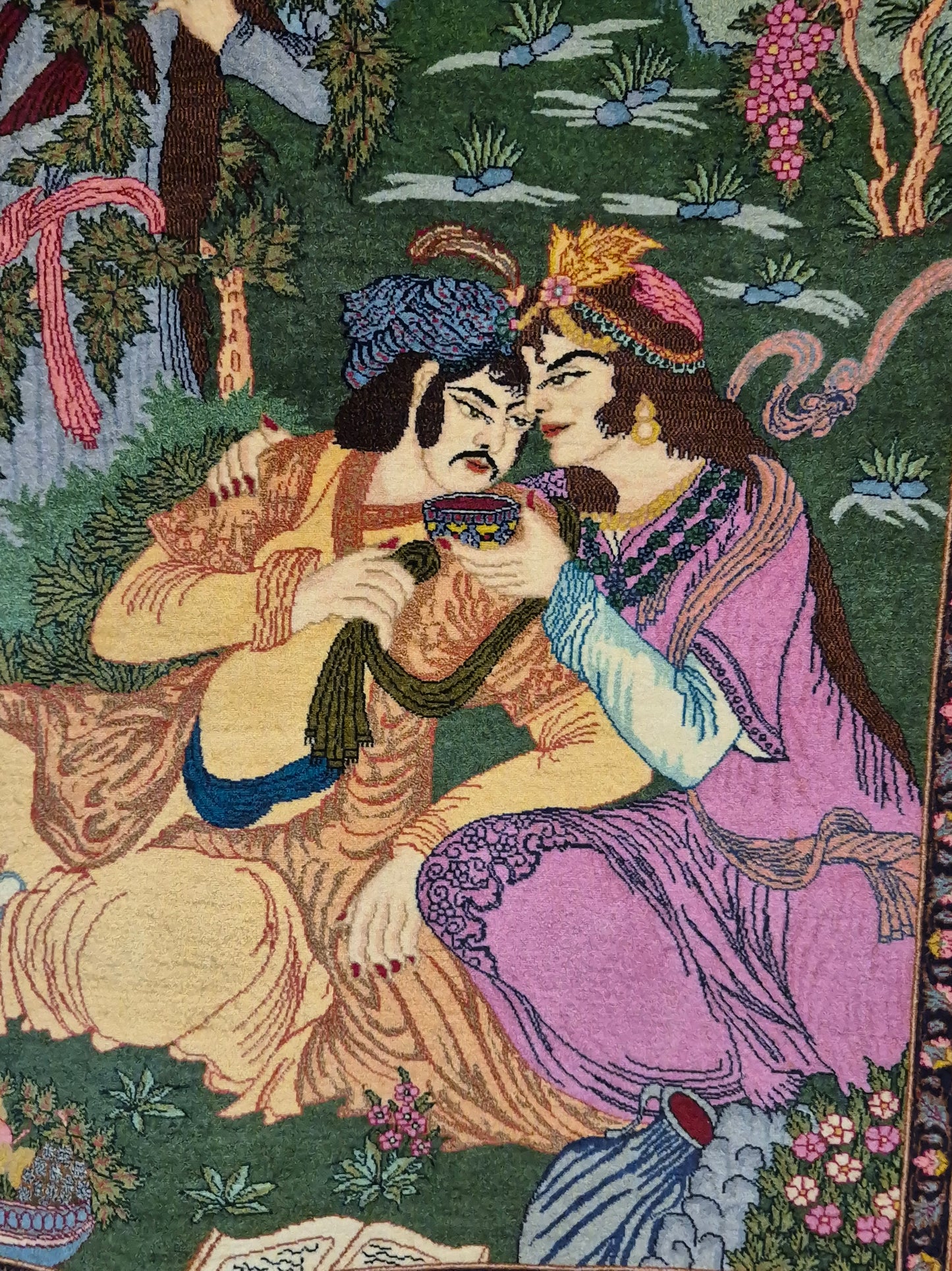 Täbriz Teppich Korkwolle figürliche Szene signiert 127×104 cm