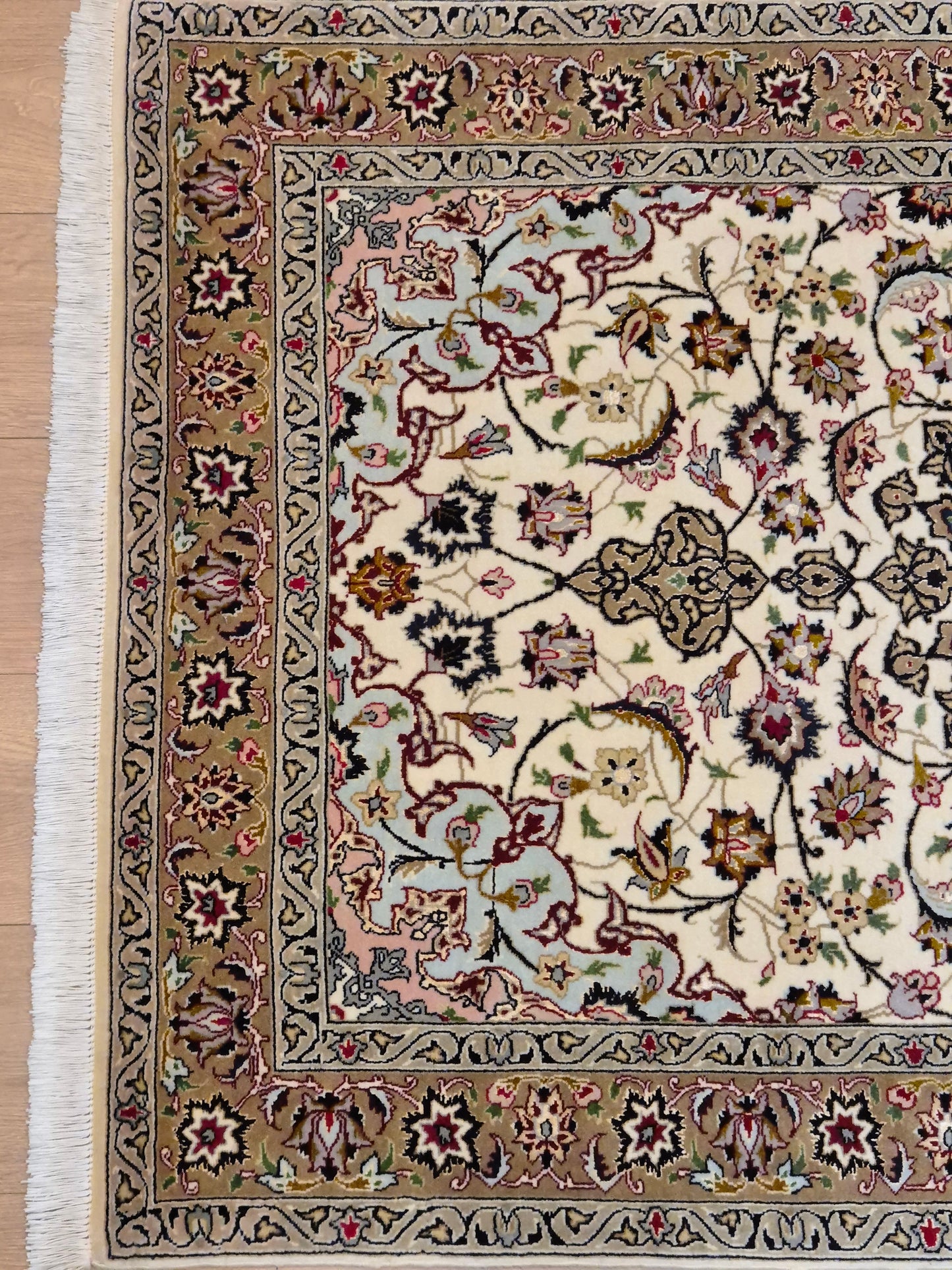 Täbriz Teppich Korkwolle und Seide florales Medaillon