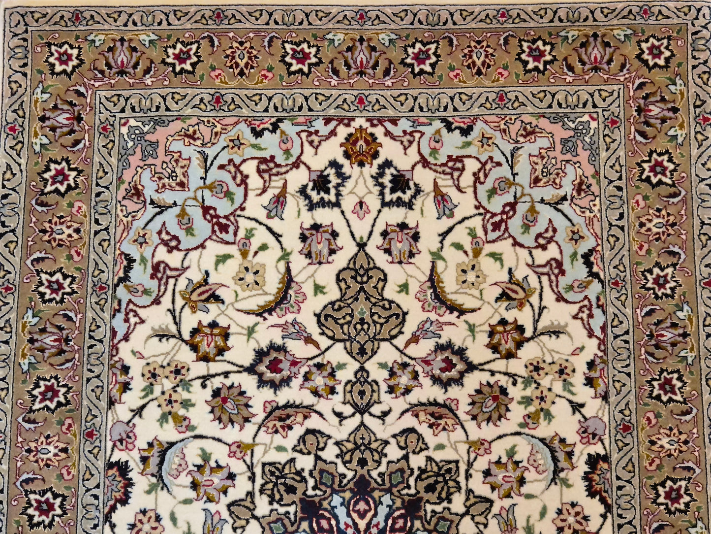 Täbriz Teppich Korkwolle und Seide florales Medaillon