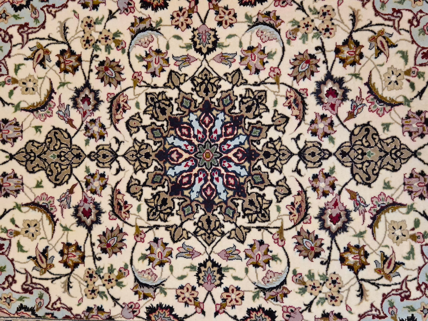 Täbriz Teppich Korkwolle und Seide florales Medaillon