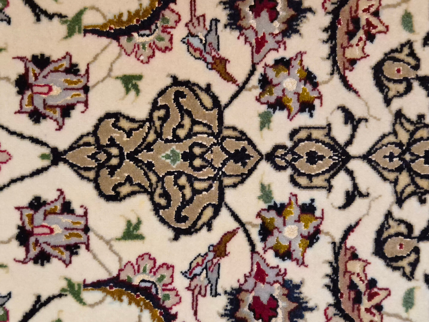 Täbriz Teppich Korkwolle und Seide florales Medaillon