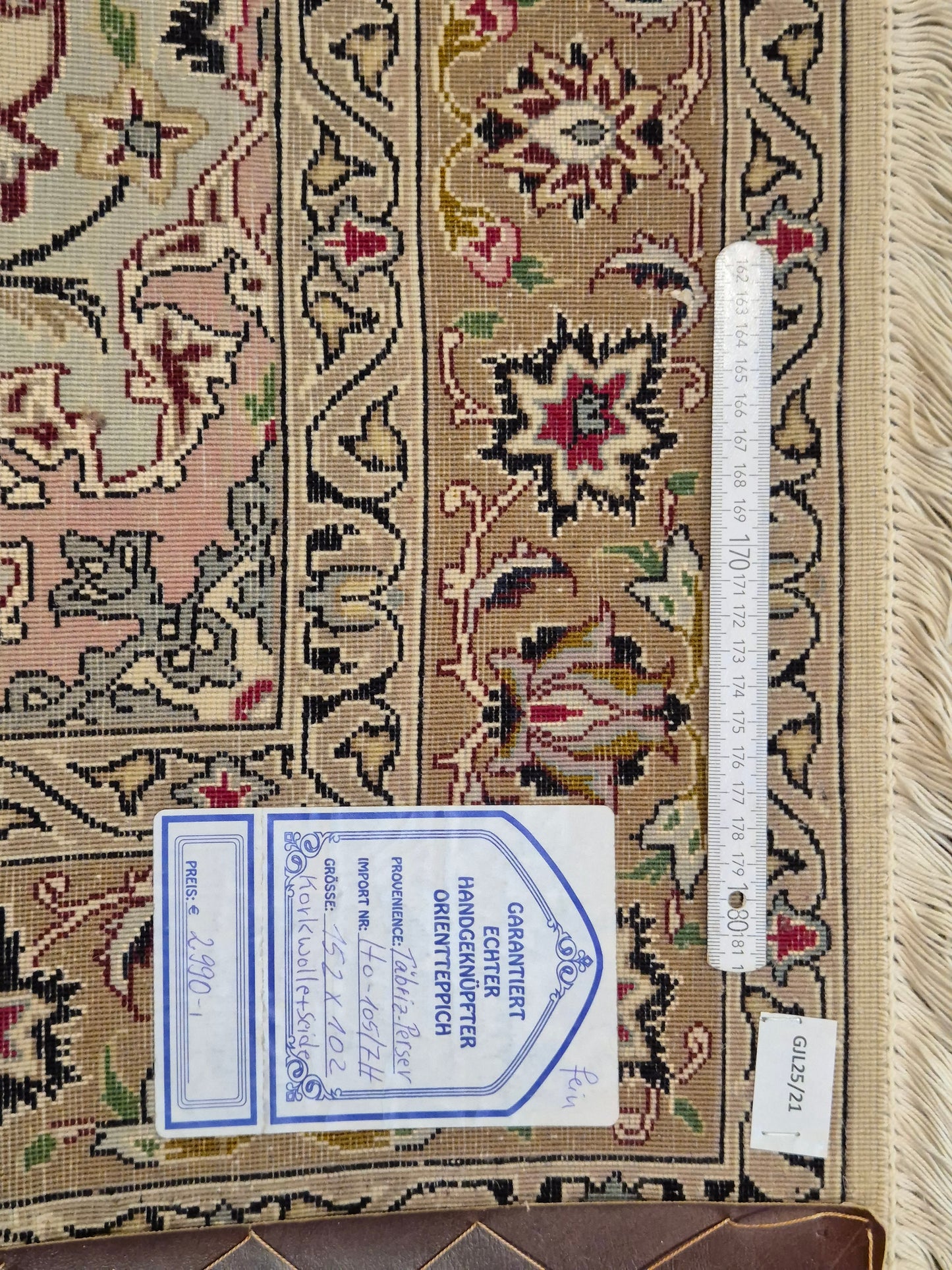 Täbriz Teppich Korkwolle und Seide florales Medaillon