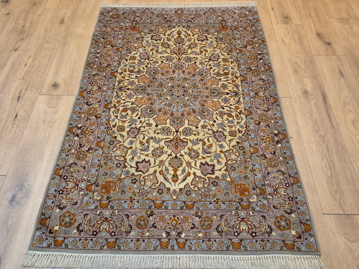 Isfahan Teppich Korkwolle mit Seide auf Seide feine Knüpfung