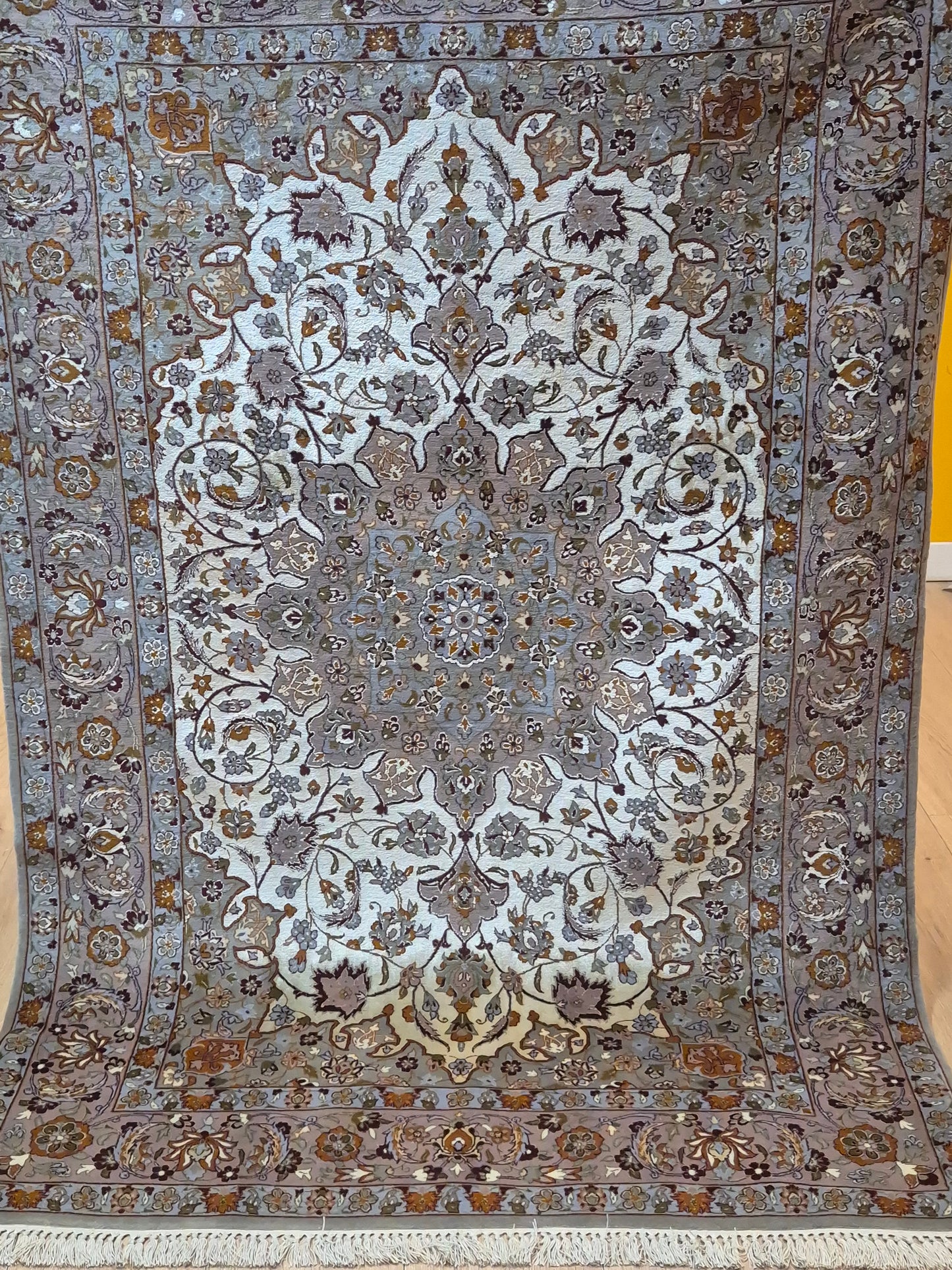 Isfahan Teppich Korkwolle mit Seide auf Seide feine Knüpfung