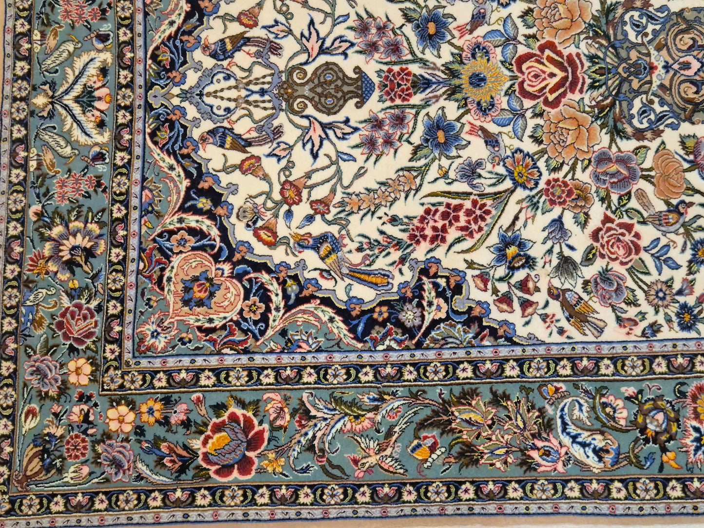 Isfahan Teppich Korkwolle Seide florales Medaillon feine Knüpfung