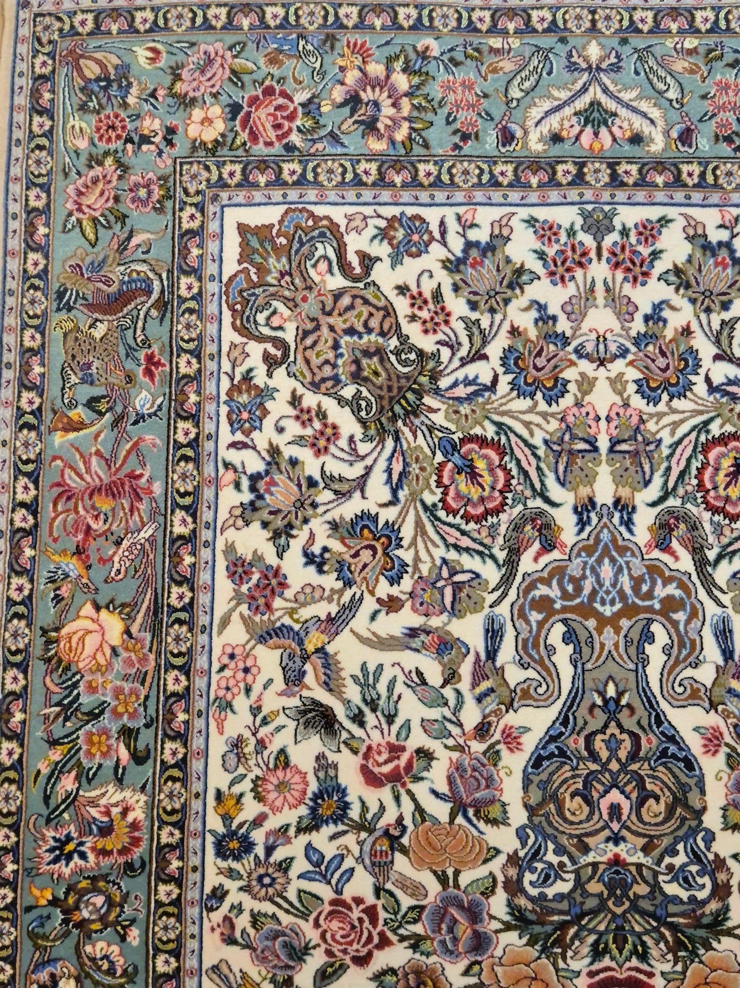 Isfahan Teppich Korkwolle Seide florales Medaillon feine Knüpfung