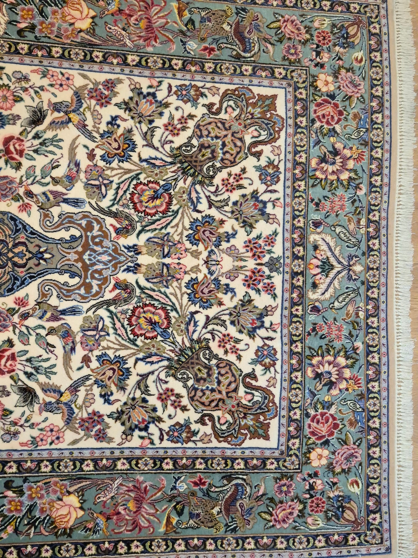Isfahan Teppich Korkwolle Seide florales Medaillon feine Knüpfung