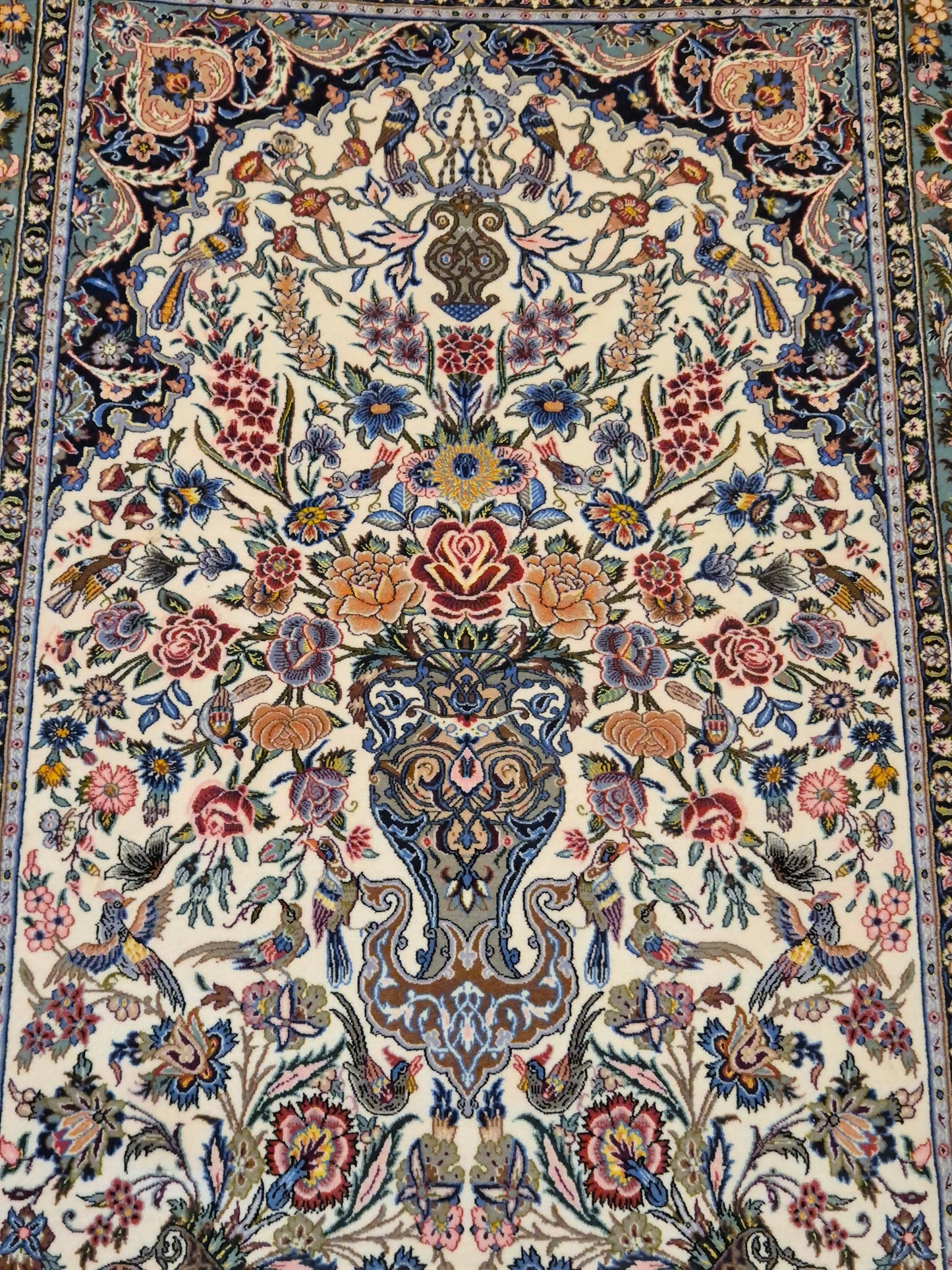 Isfahan Teppich Korkwolle Seide florales Medaillon feine Knüpfung