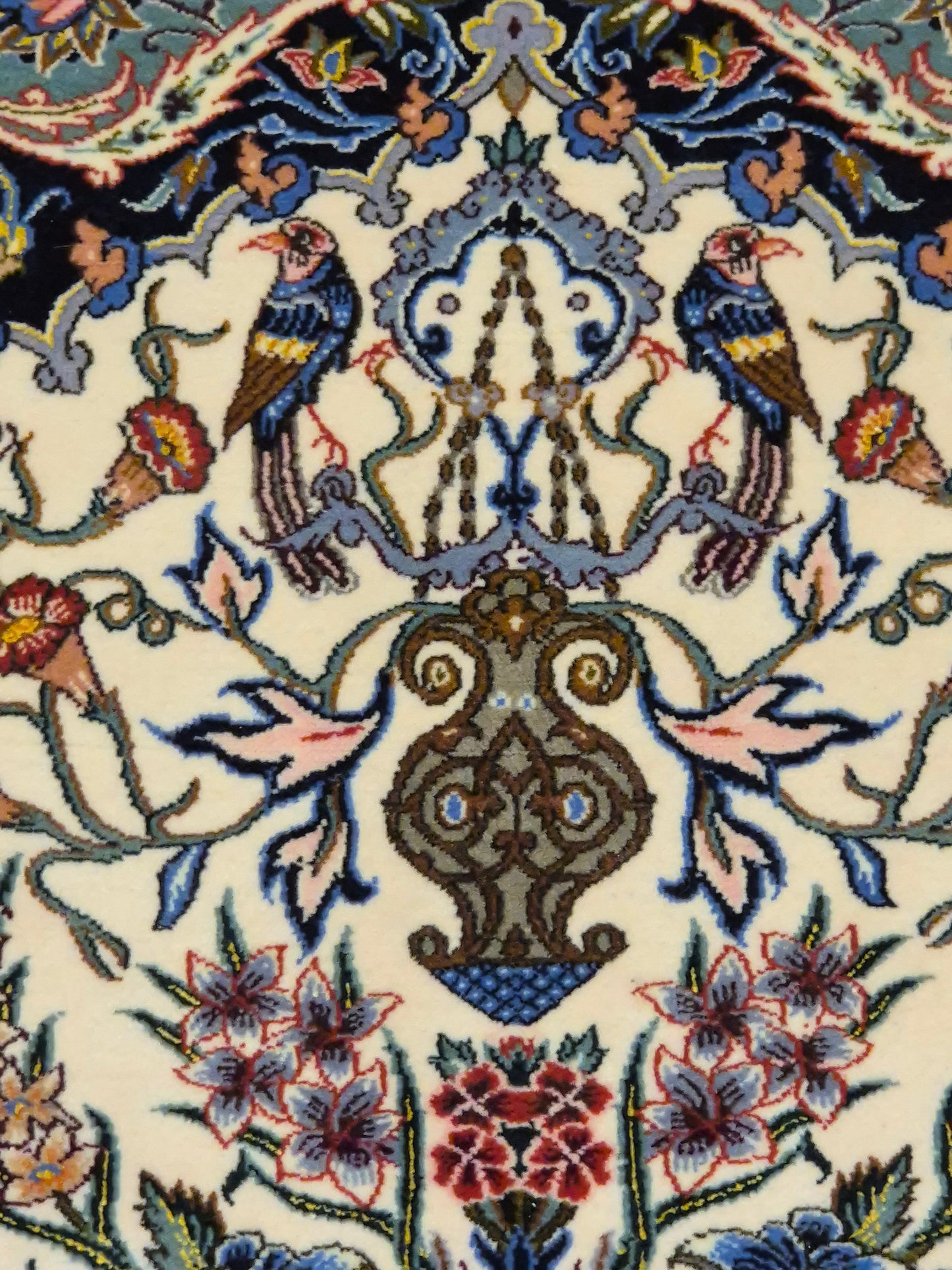 Isfahan Teppich Korkwolle Seide florales Medaillon feine Knüpfung