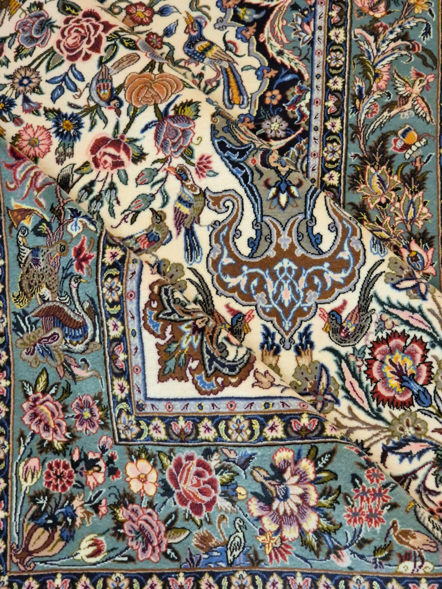 Isfahan Teppich Korkwolle Seide florales Medaillon feine Knüpfung