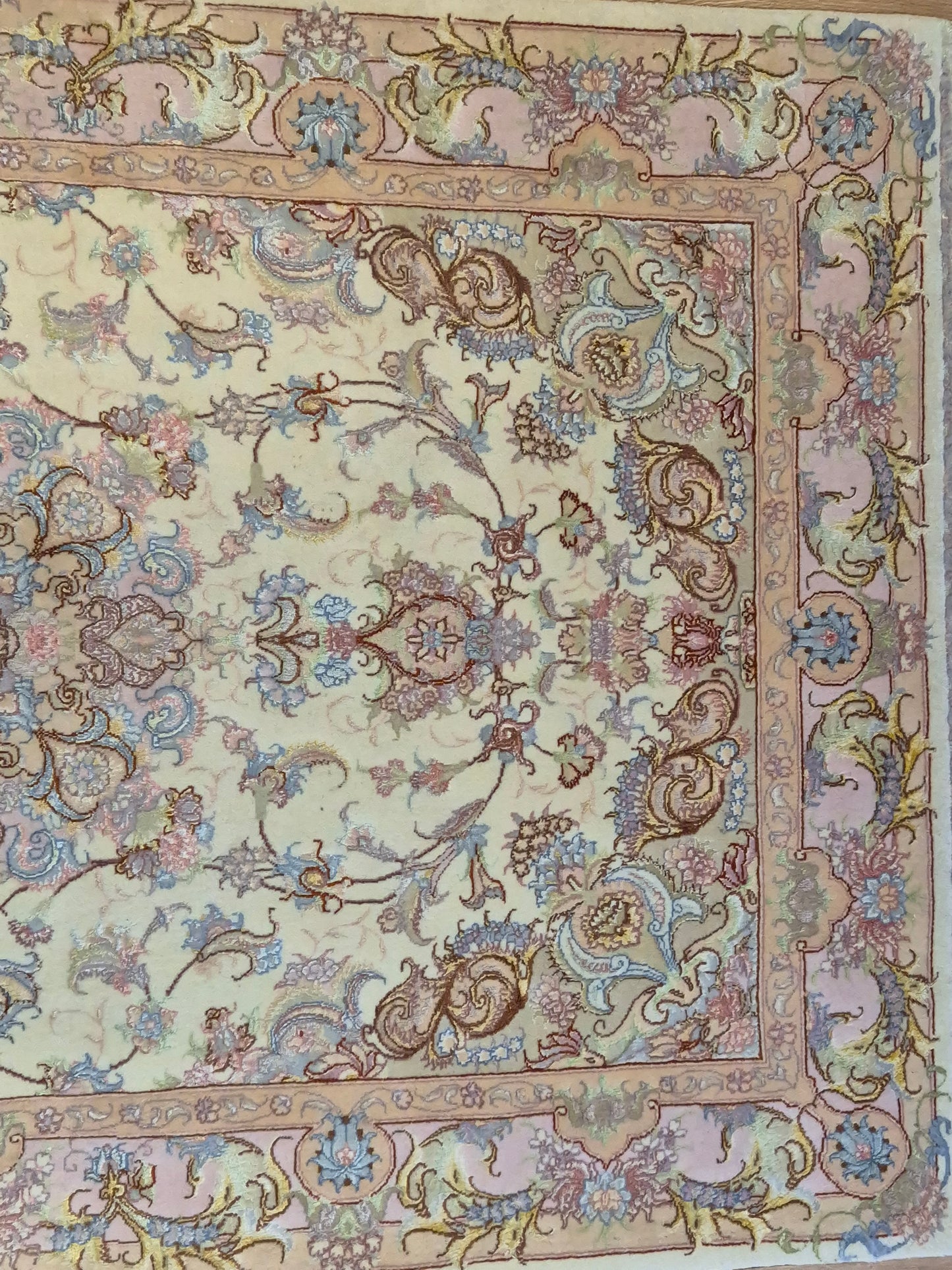 Täbriz Teppich Korkwolle Seide auf Seide feine Pastellfarben