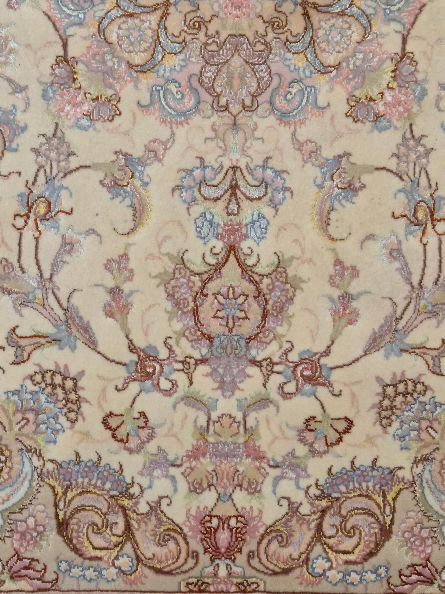 Täbriz Teppich Korkwolle Seide auf Seide feine Pastellfarben