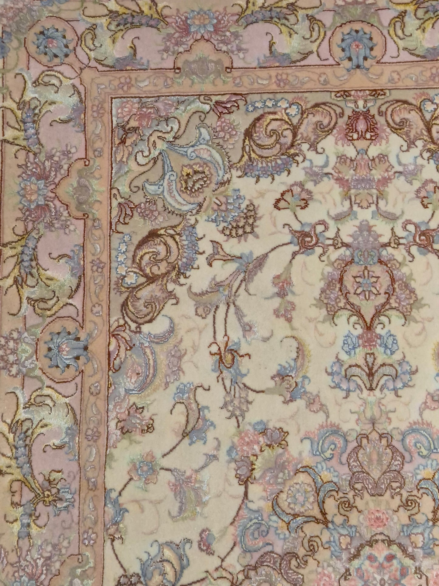 Täbriz Teppich Korkwolle Seide auf Seide feine Pastellfarben