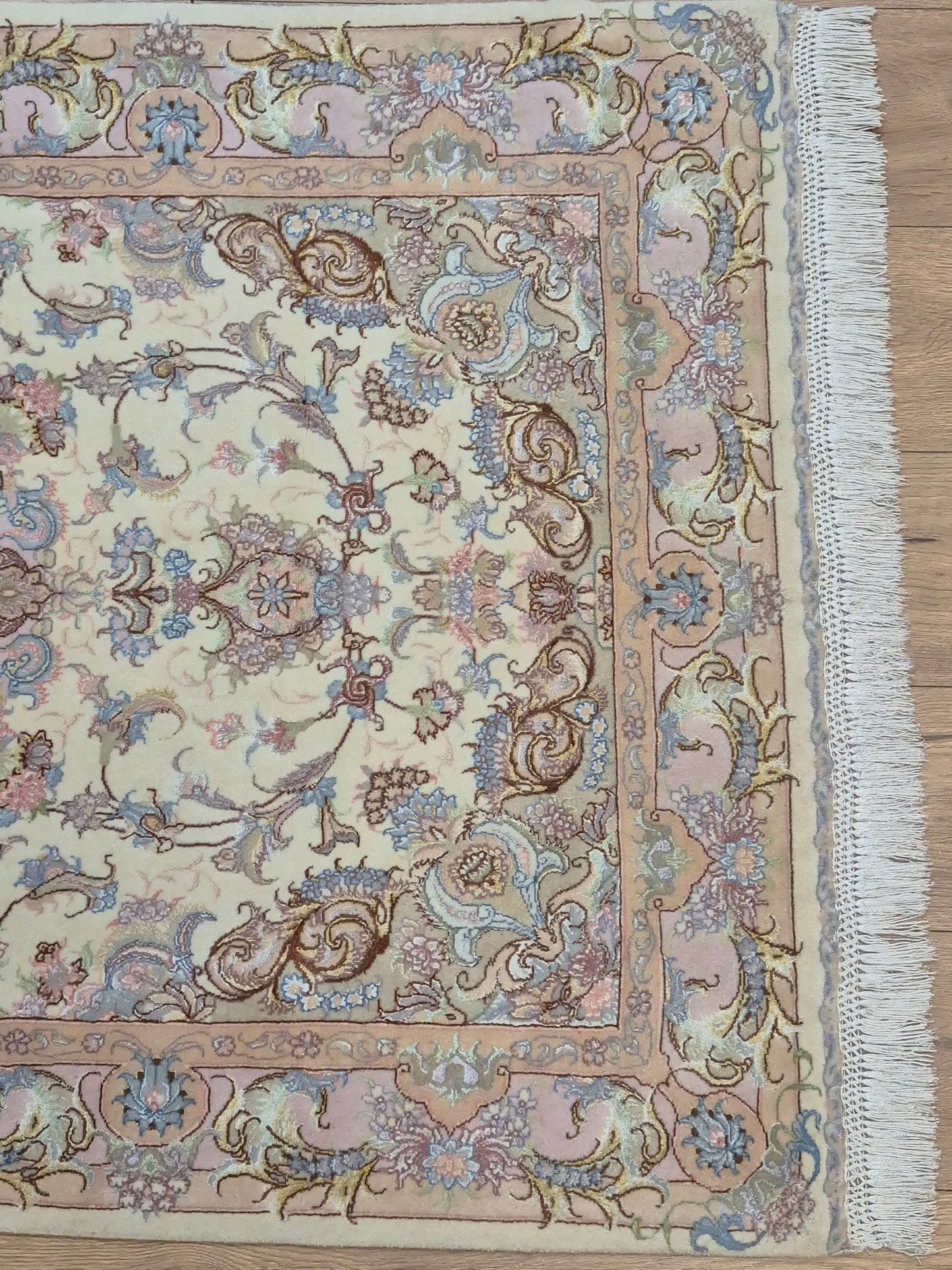 Täbriz Teppich Korkwolle Seide auf Seide feine Pastellfarben