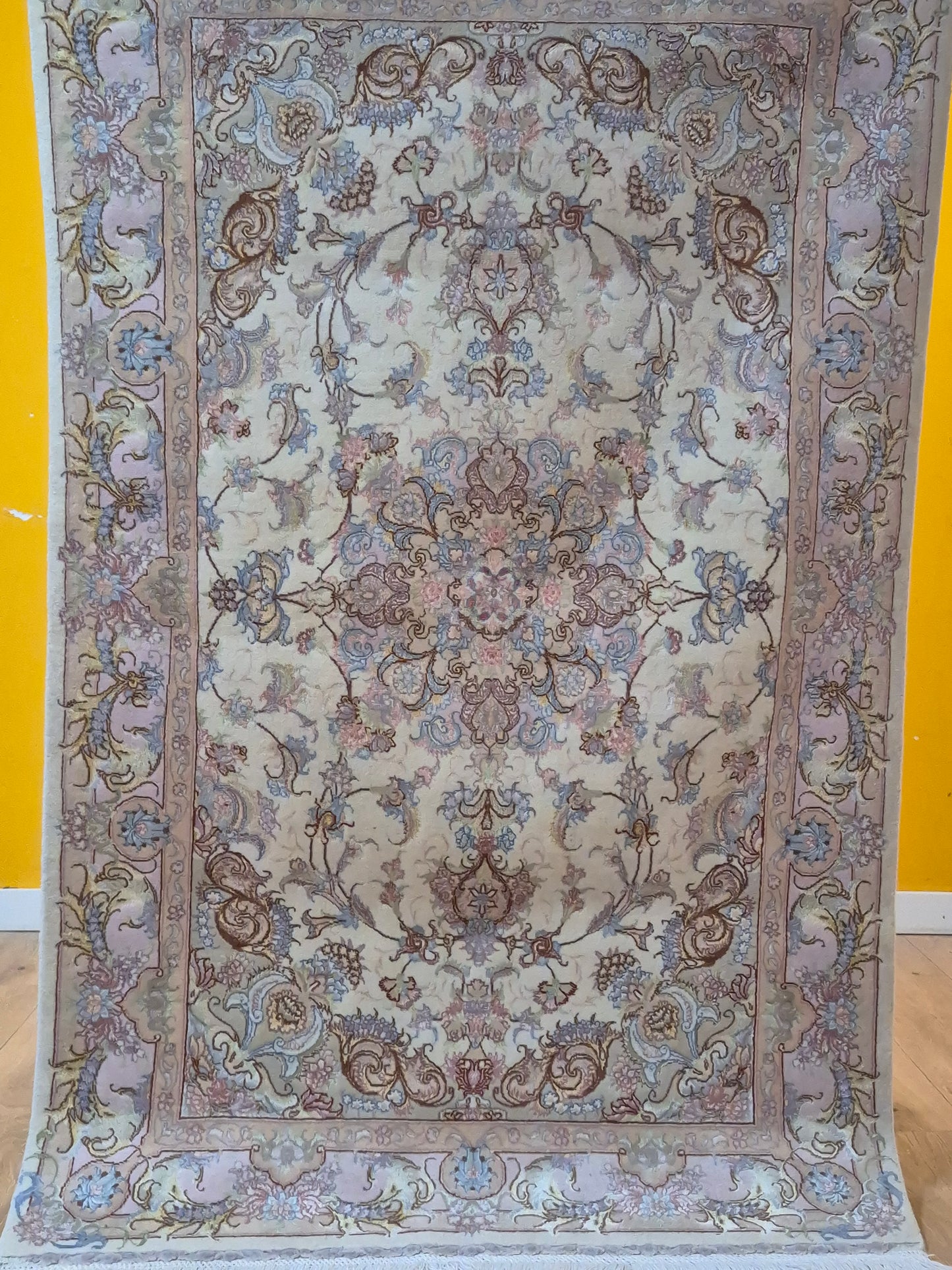 Täbriz Teppich Korkwolle Seide auf Seide feine Pastellfarben