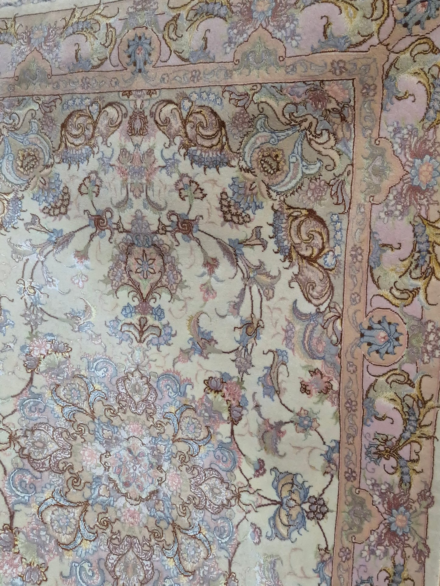 Täbriz Teppich Korkwolle Seide auf Seide feine Pastellfarben