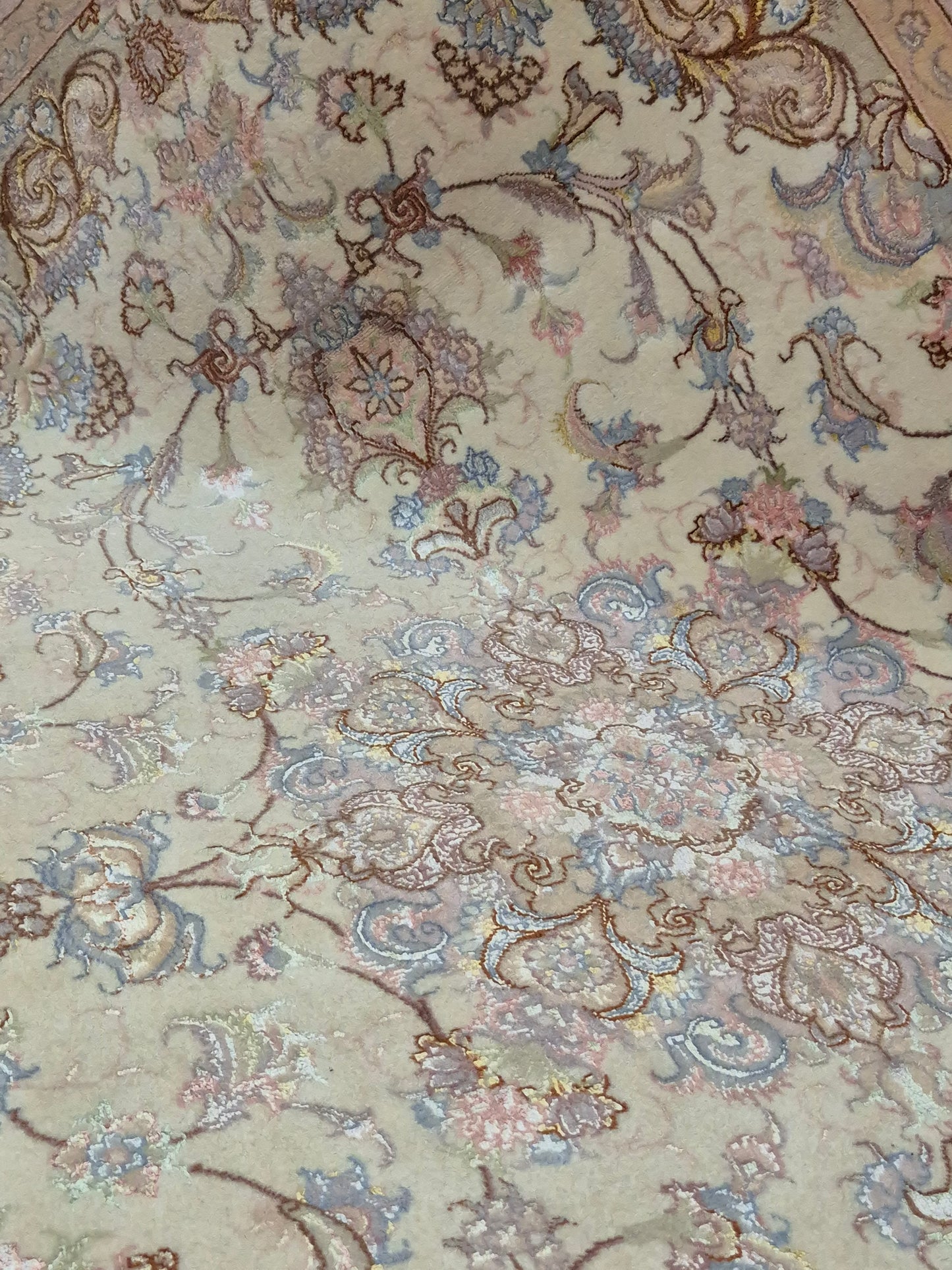 Täbriz Teppich Korkwolle Seide auf Seide feine Pastellfarben