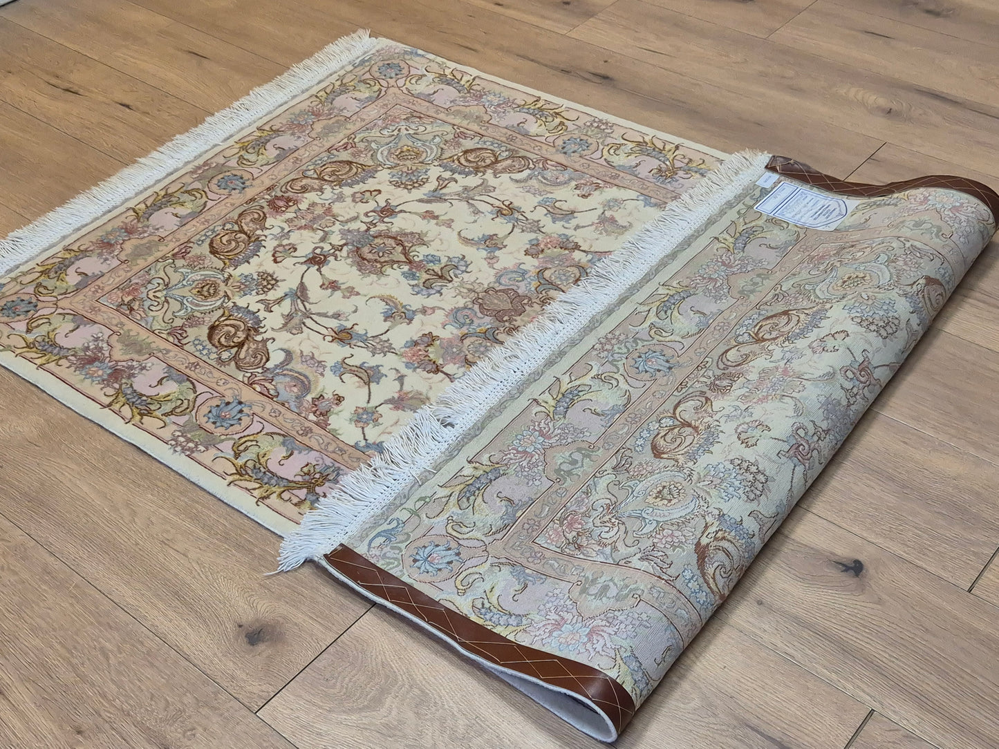 Täbriz Teppich Korkwolle Seide auf Seide feine Pastellfarben