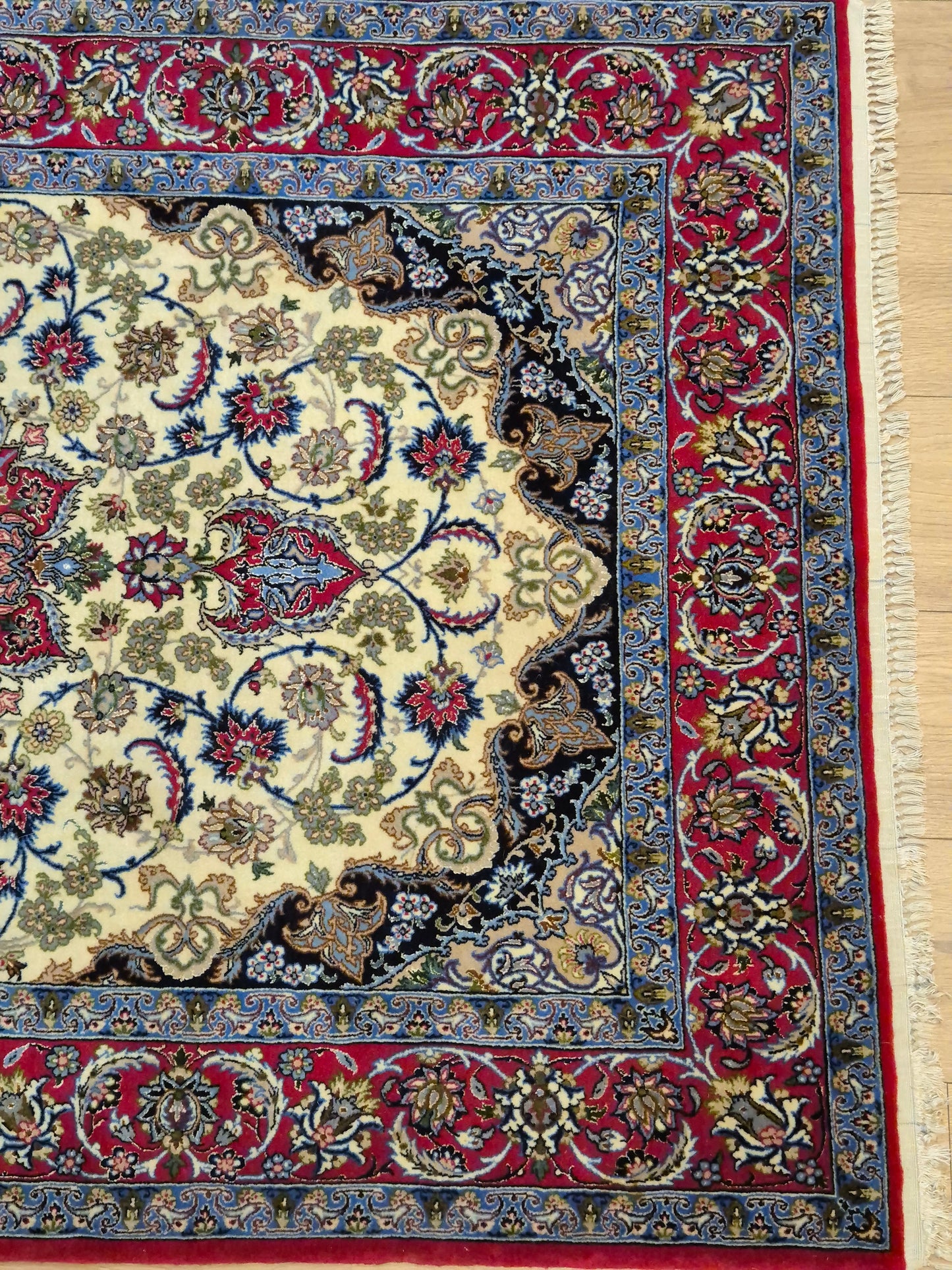 Isfahan Teppich Korkwolle Seide auf Seide Medaillon feine Knüpfung