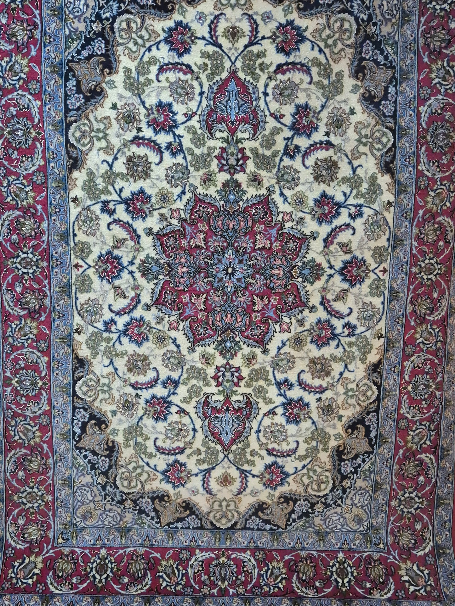 Isfahan Teppich Korkwolle Seide auf Seide Medaillon feine Knüpfung