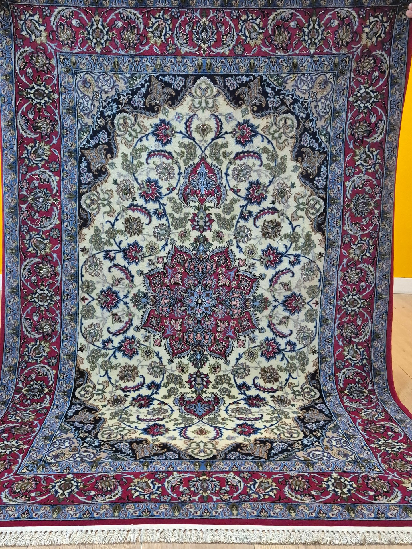 Isfahan Teppich Korkwolle Seide auf Seide Medaillon feine Knüpfung