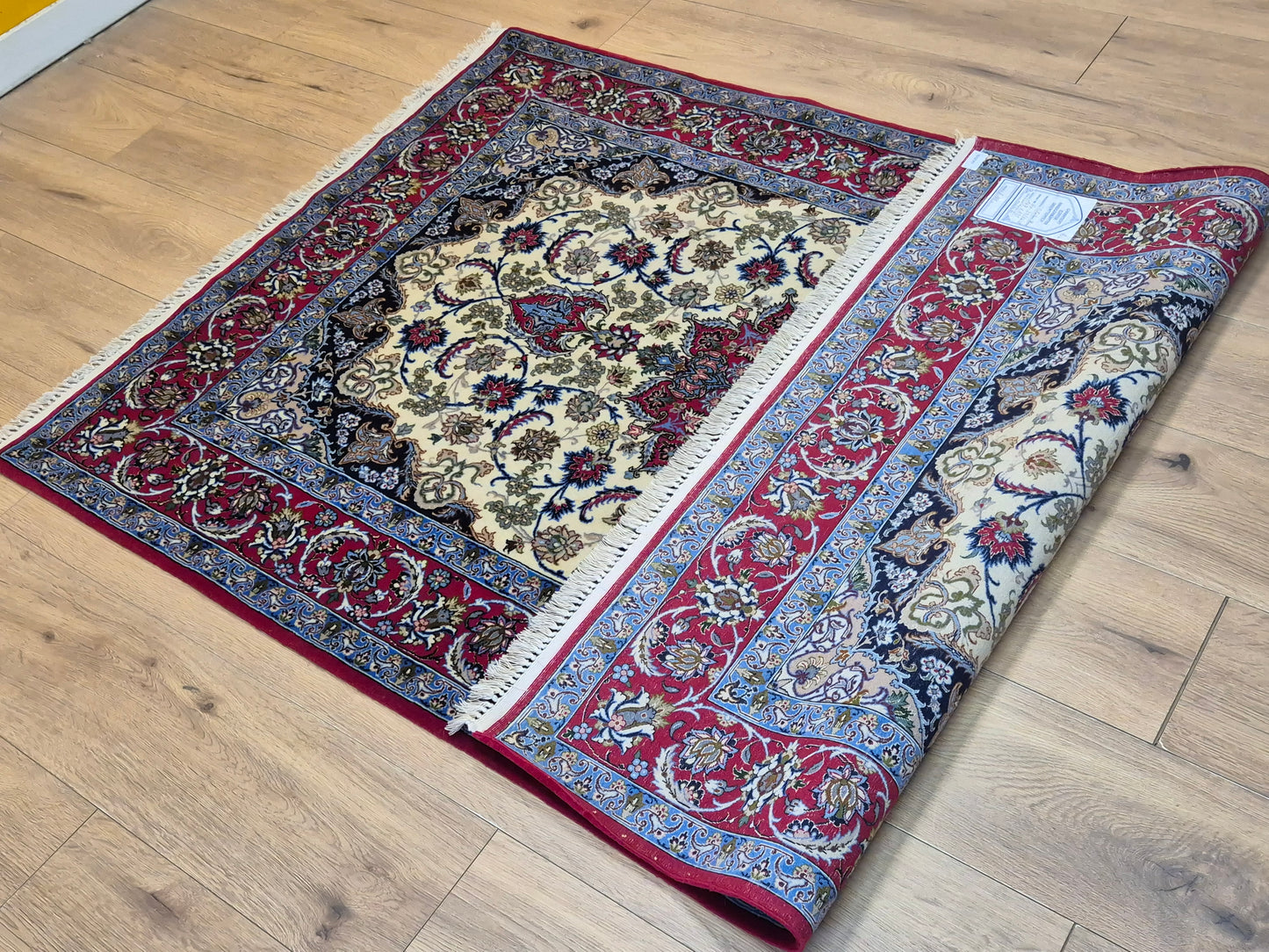 Isfahan Teppich Korkwolle Seide auf Seide Medaillon feine Knüpfung