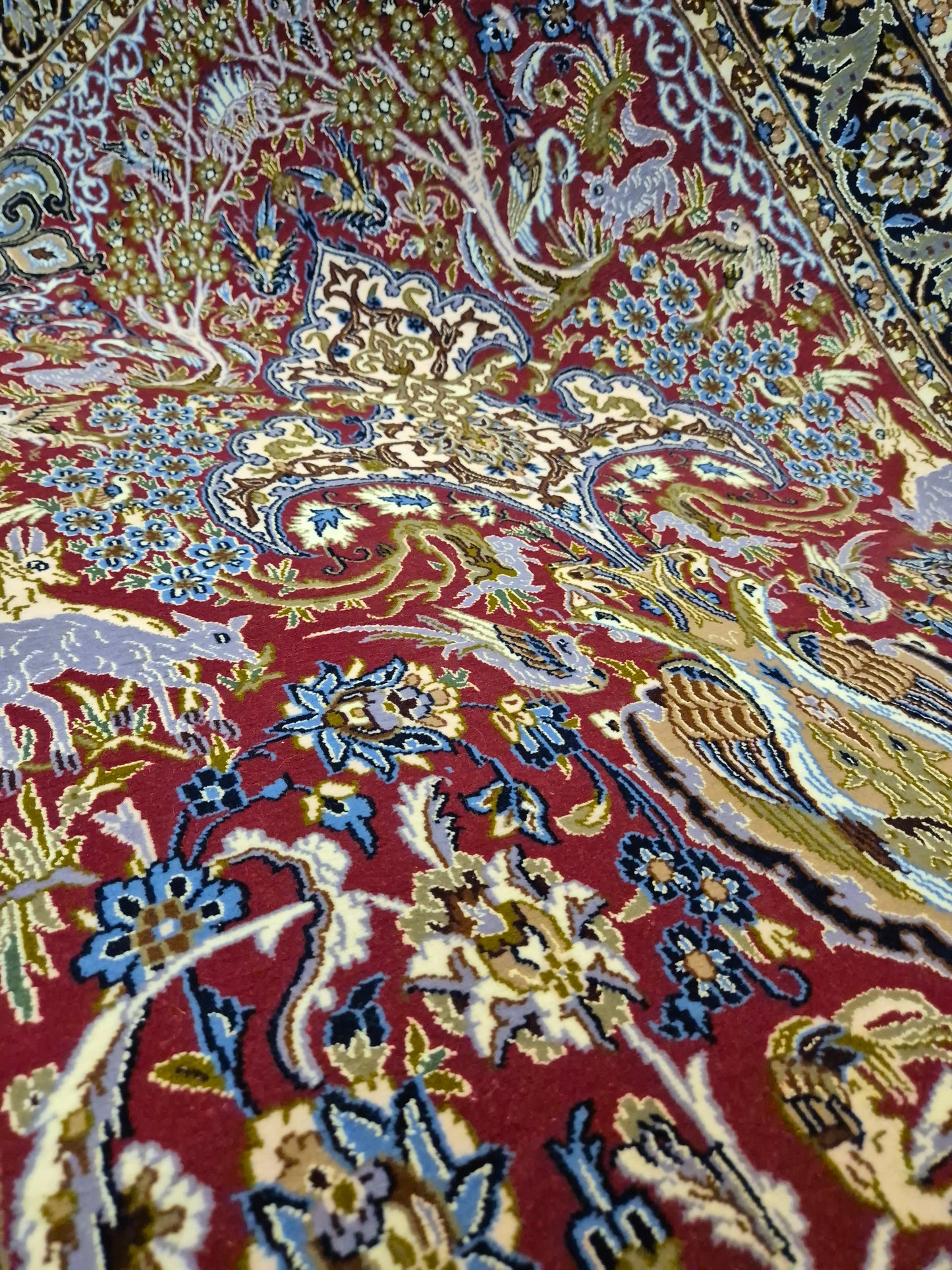 Isfahan Teppich Korkwolle Seide feine Handknüpfung