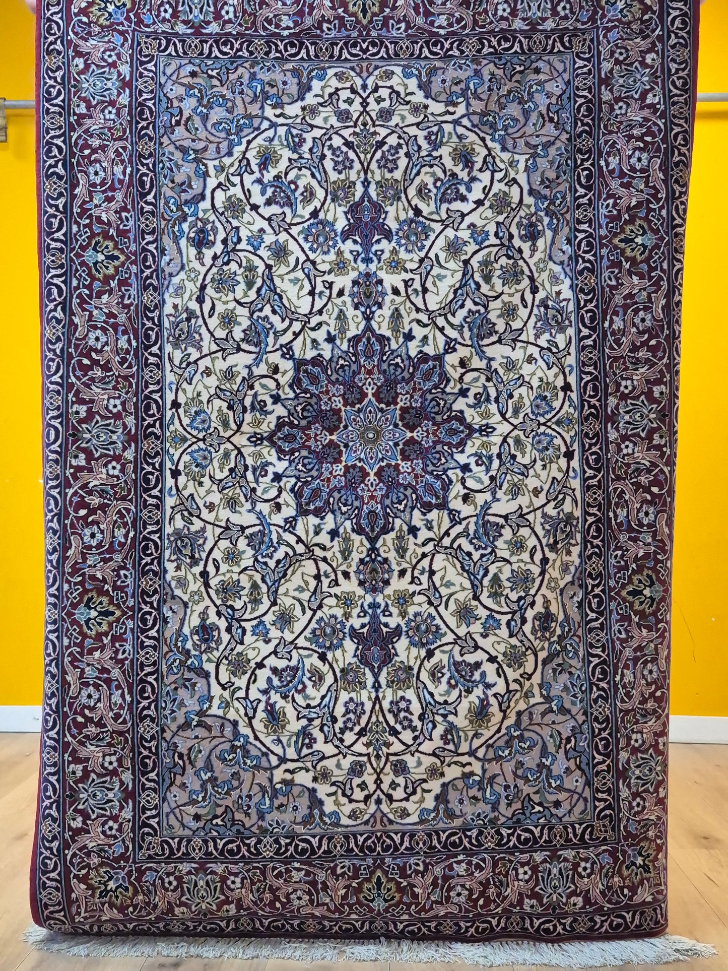 Isfahan Teppich Korkwolle mit Seide Medaillon feine Knüpfung