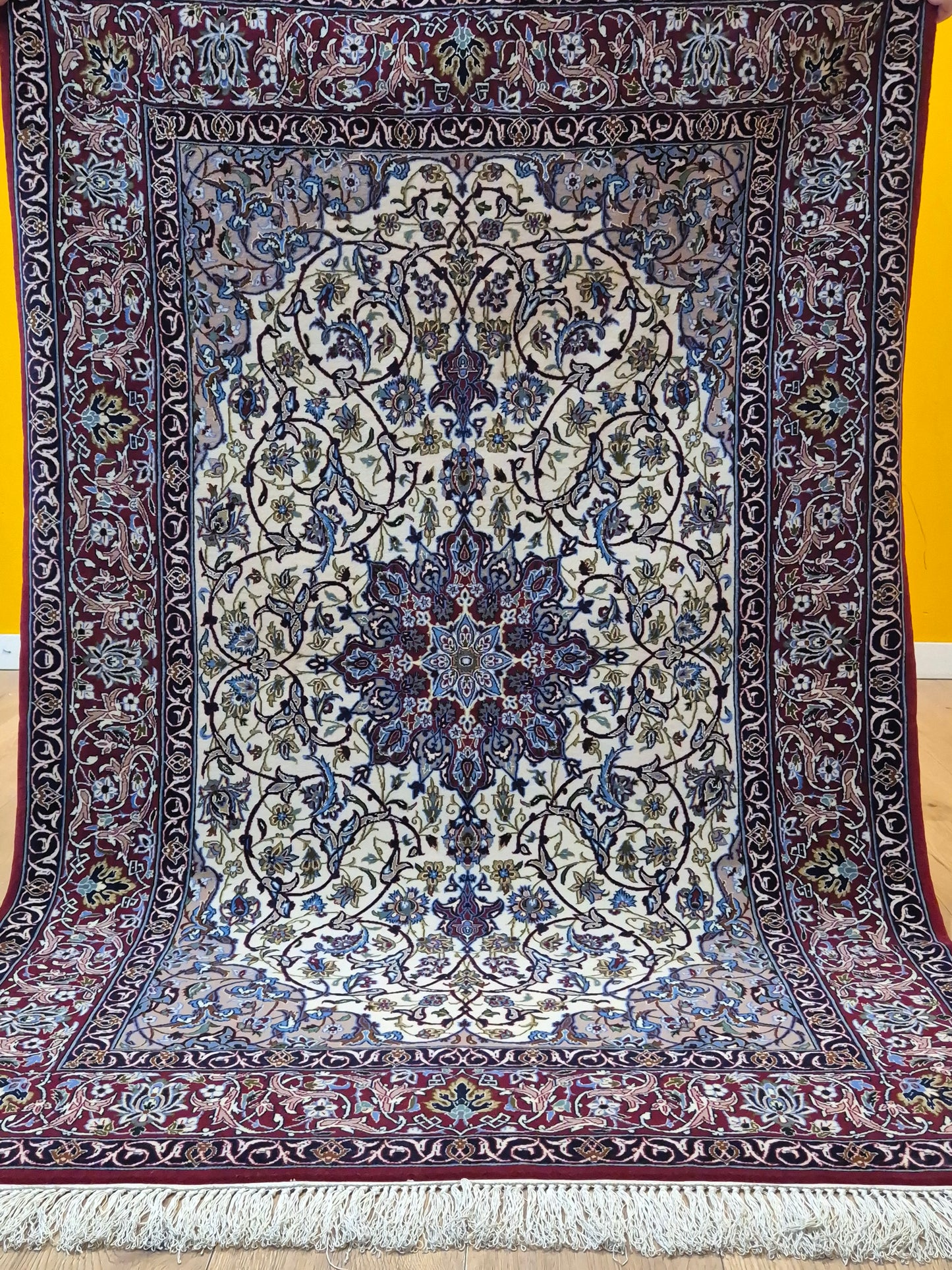 Isfahan Teppich Korkwolle mit Seide Medaillon feine Knüpfung