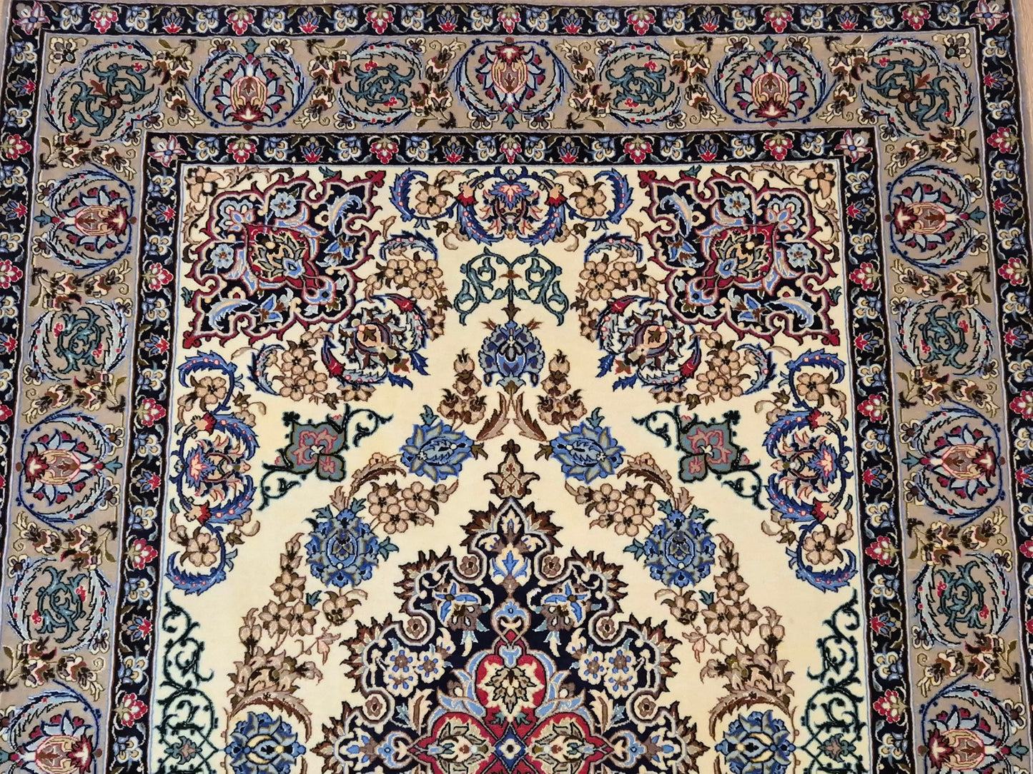 Isfahan Teppich Korkwolle mit Seide Medaillon feine Knüpfung