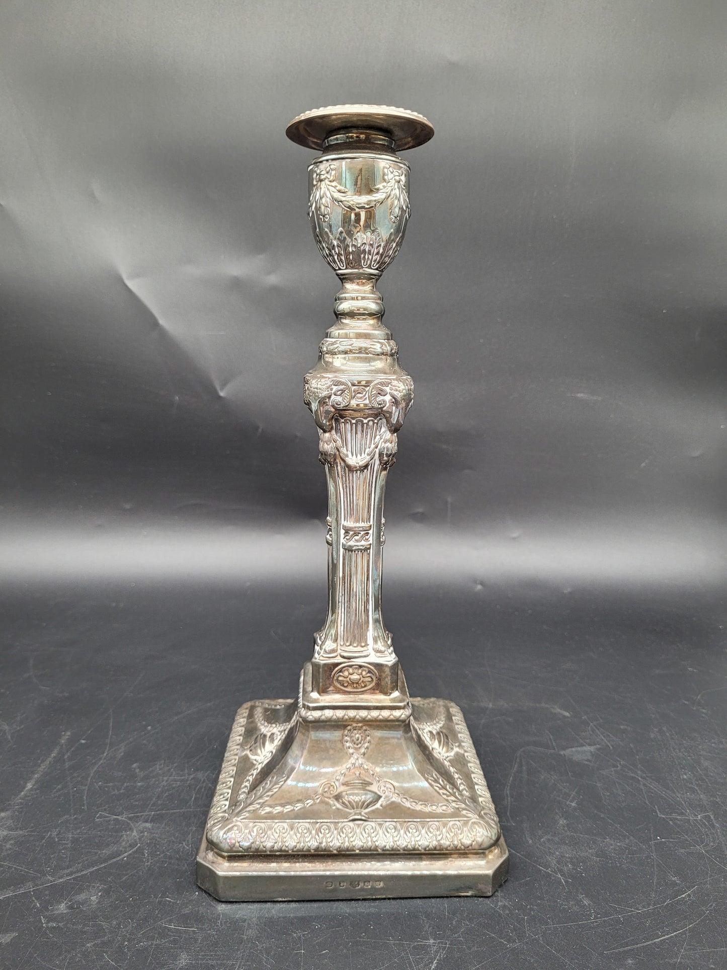 Paar Kerzenständer EPNS Versilbert im Klassischen Stil Englische Meistermarke